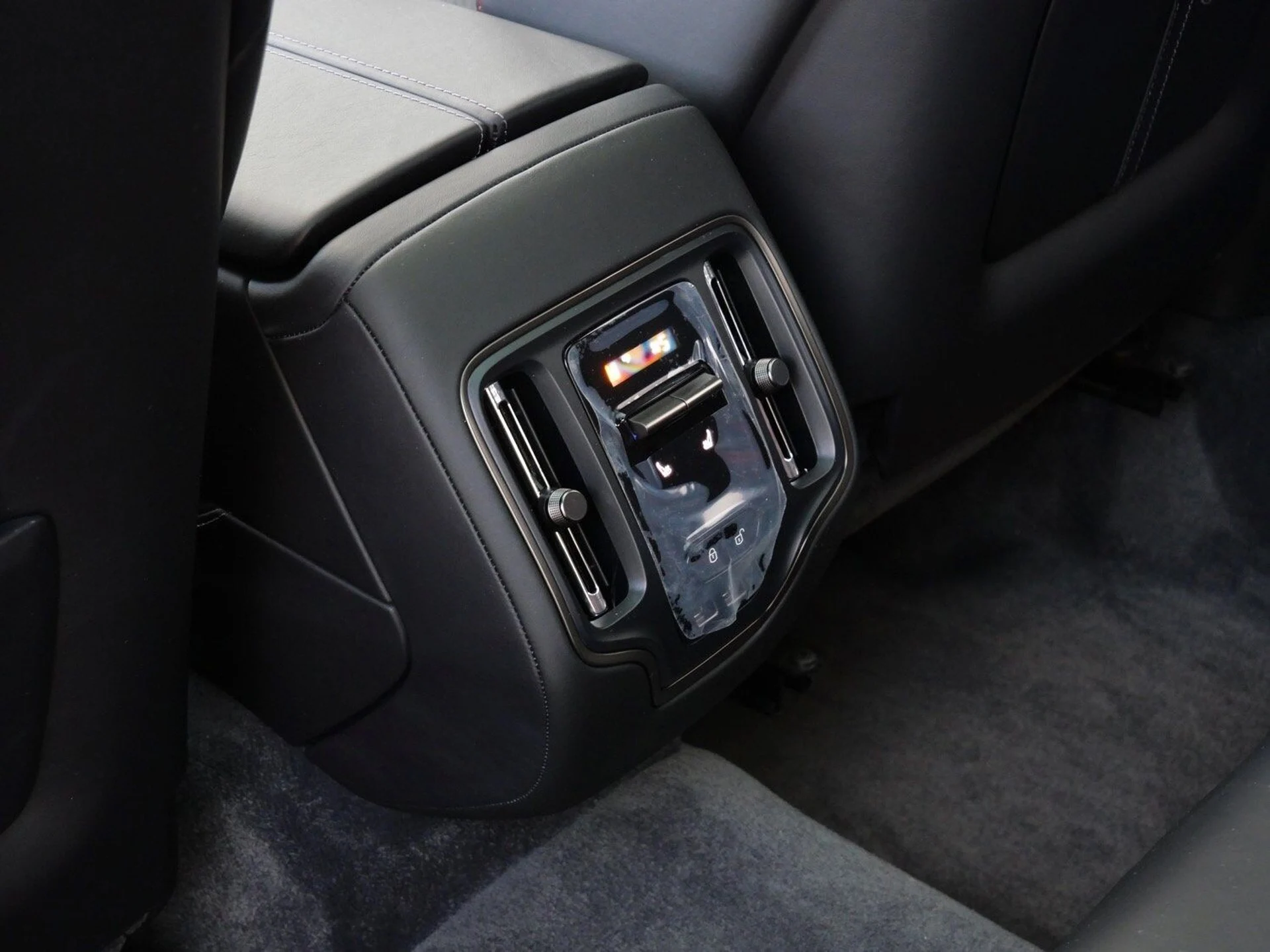 mph022_3829636947_9b44c5736b8ba277231ca3679de10bf1x_83e50f706b