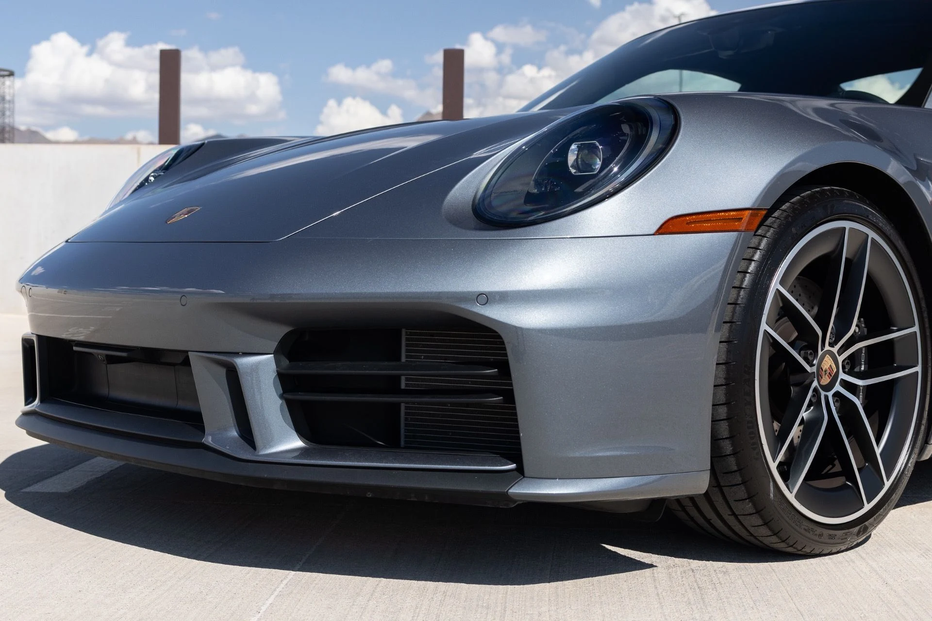 mph022_3833050959_Used_2025_Porsche_911_Carrera_T_1789434044_e2ea1bf48e