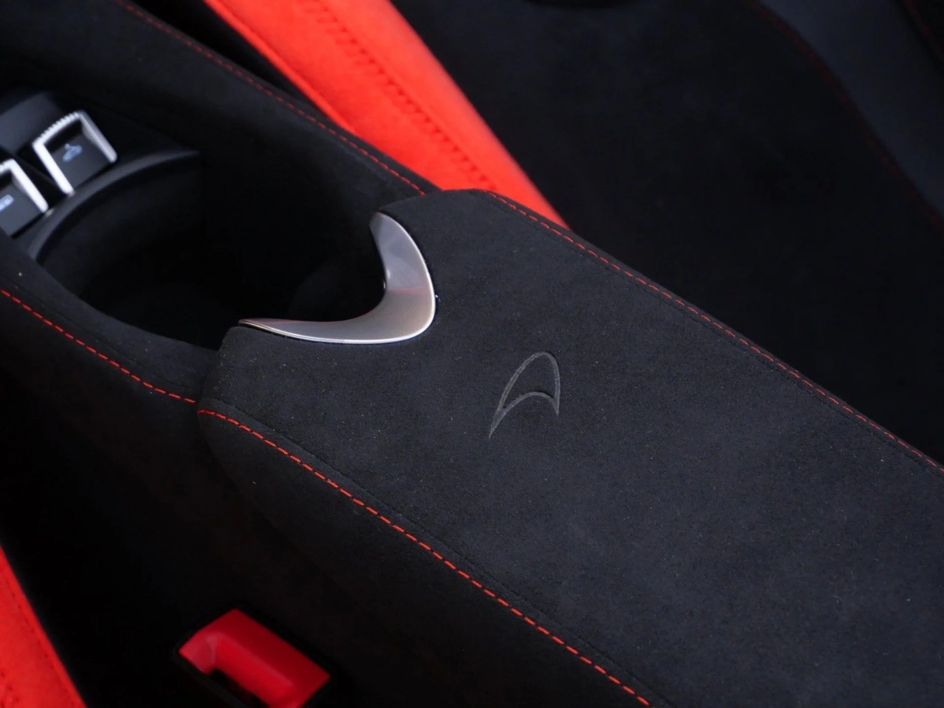 mph022_3835236467_de9eeb6c844700232b3e5707bd8cc48bx_310aede9b4