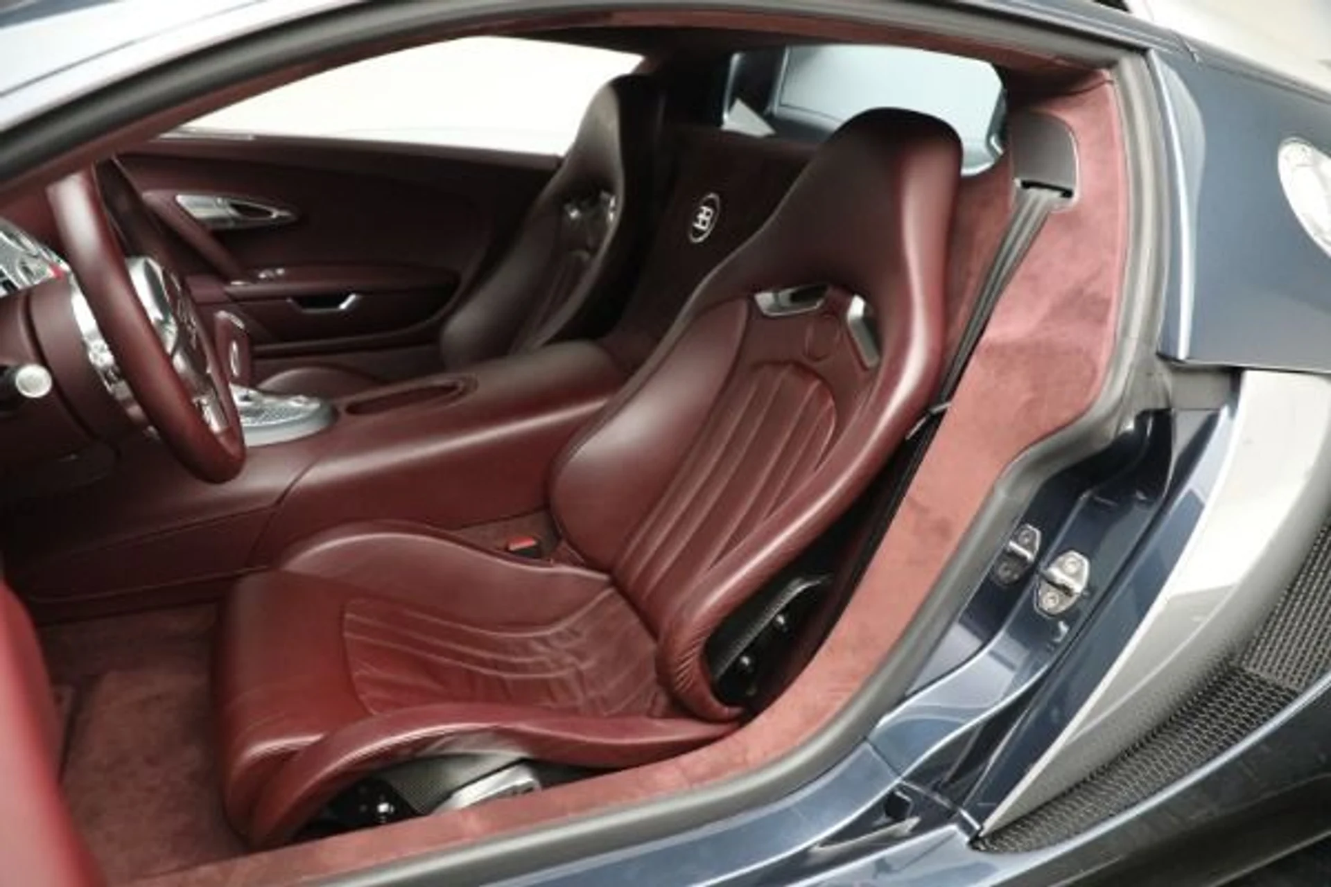 mph022_3836165544_Used_2006_Bugatti_Veyron_164_159464982b