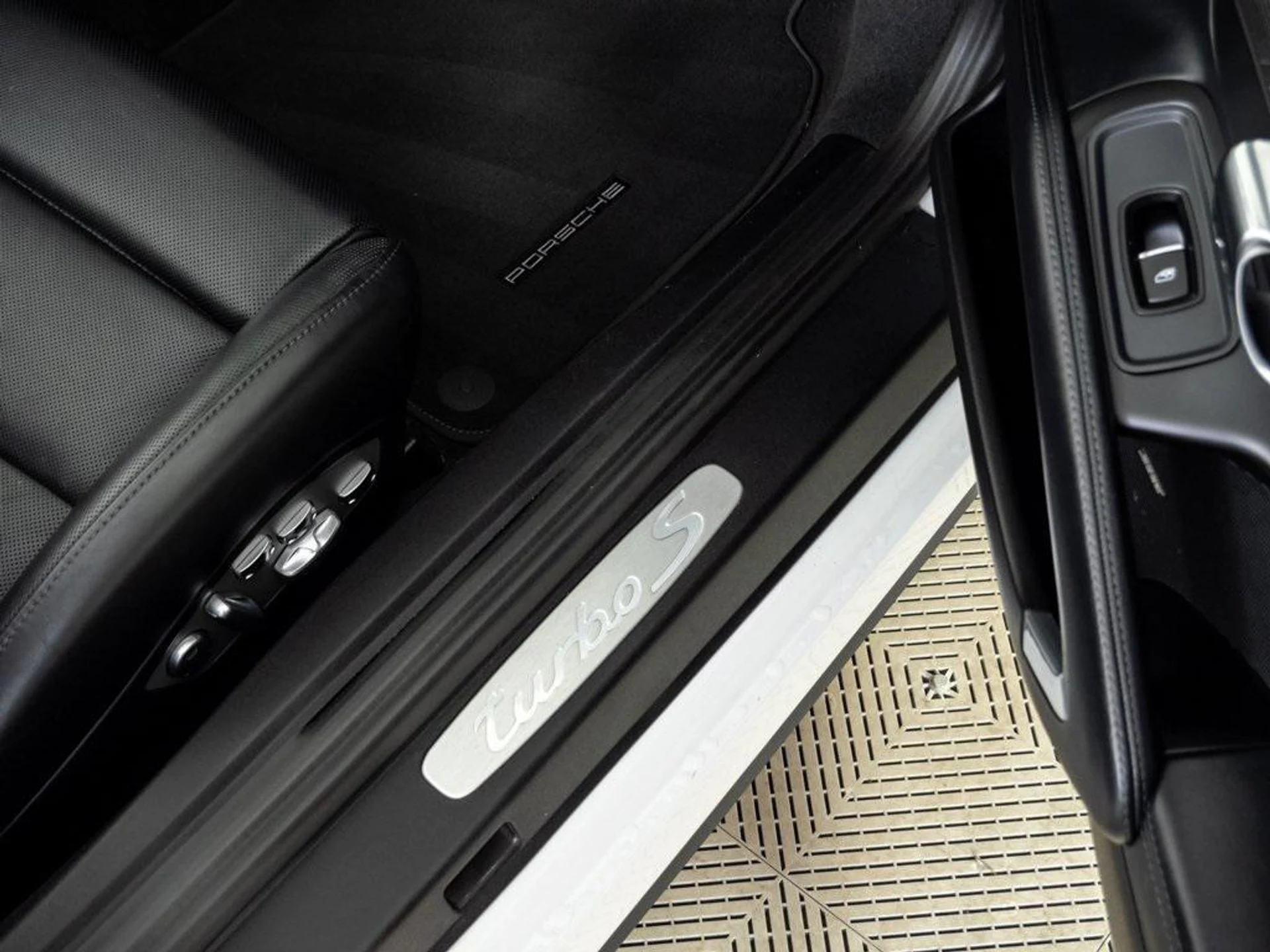 mph022_3838022113_oi_Tx_Laf_Ryt6v50645_DU_Fl_ZH_9zf_Q_bd51e231af