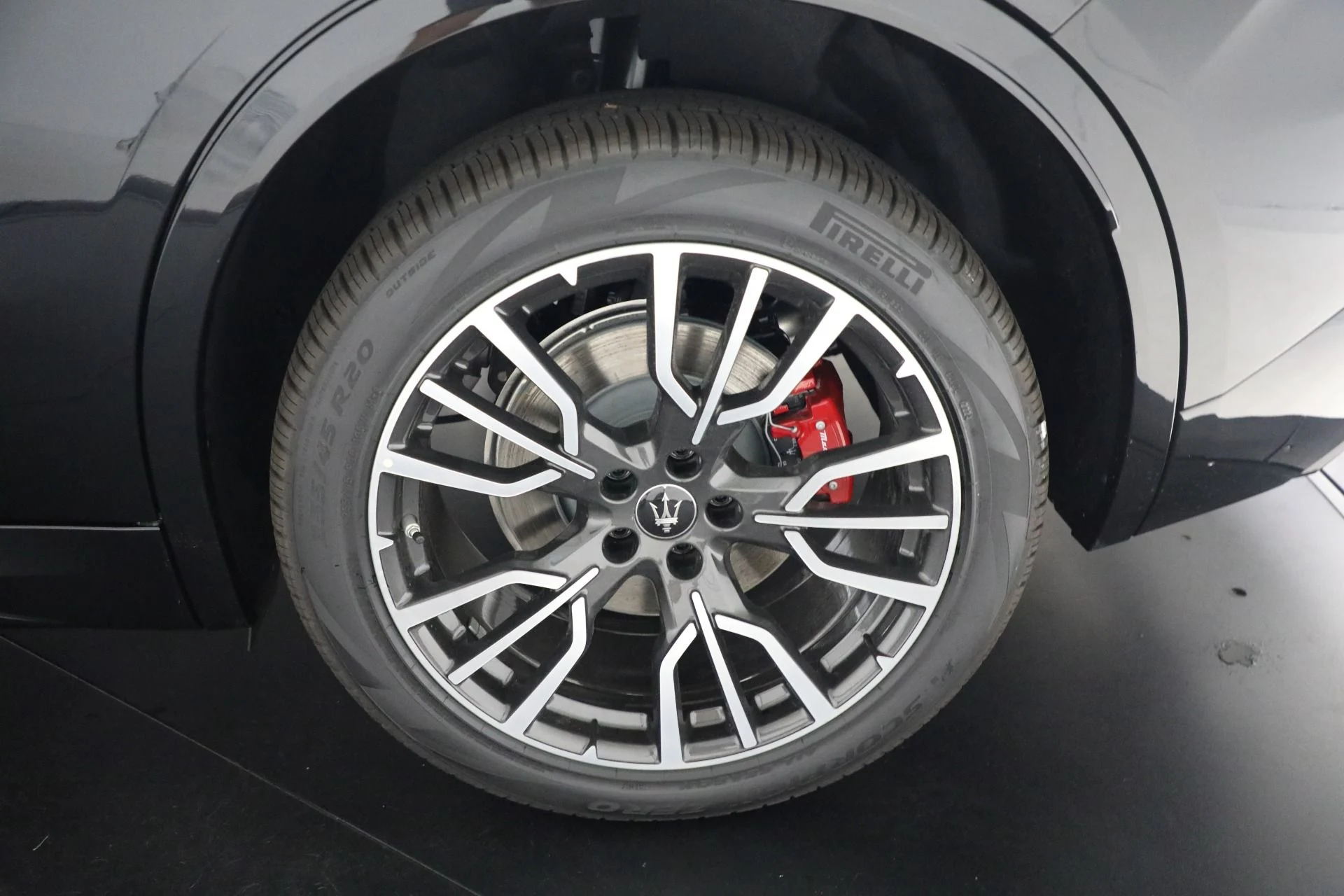 mph022_3840665638_New_2025_Maserati_Grecale_8d741cf19f