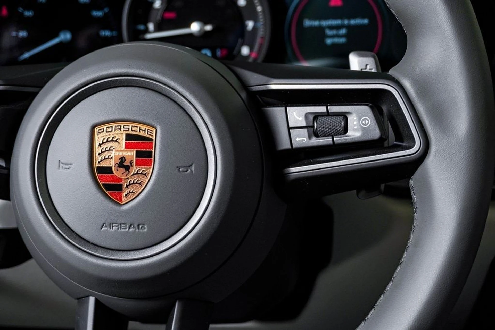 mph022_3843483223_45970ae5b776cec54553ee2c70639e96x_f46c99b333