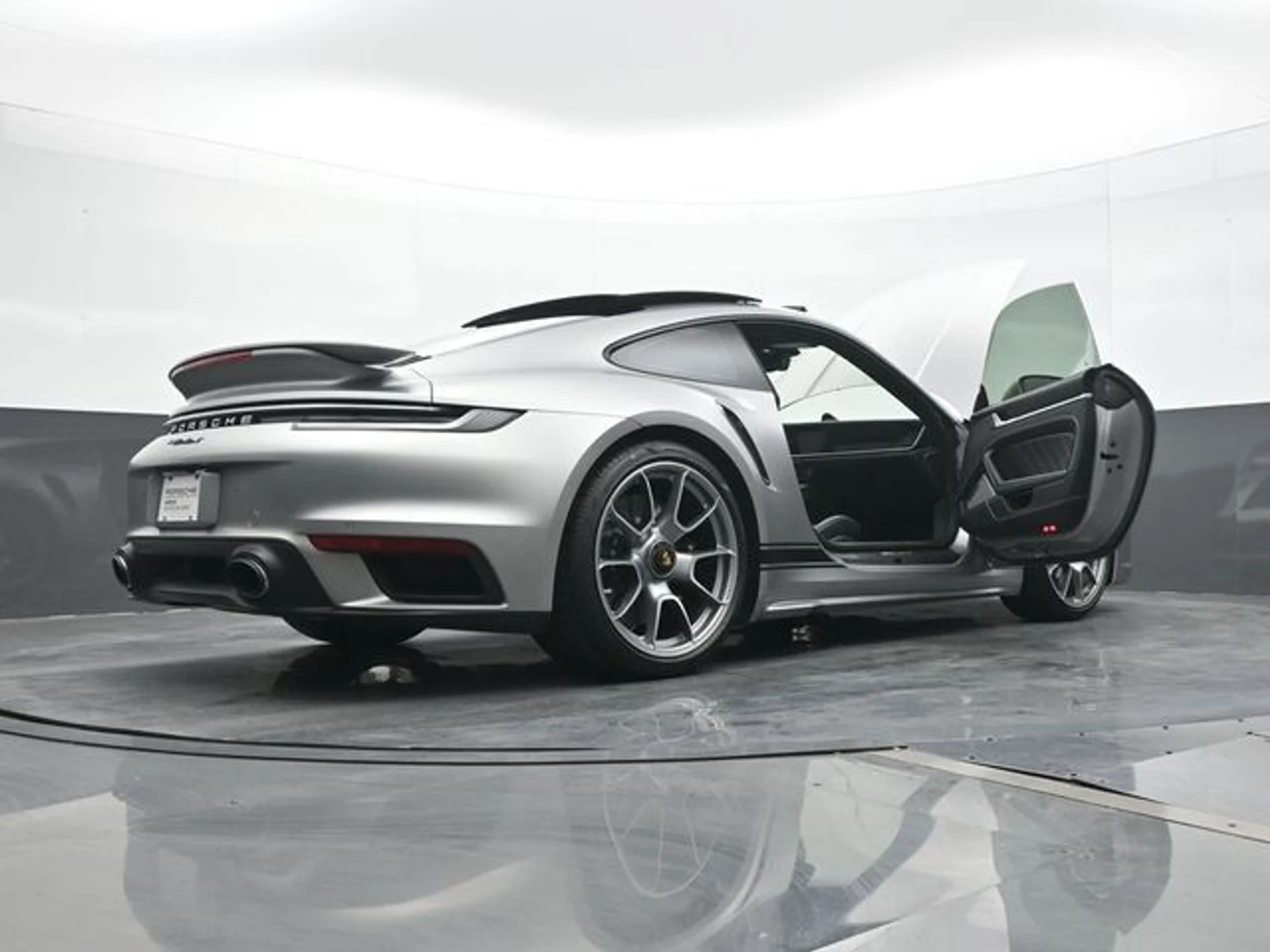 mph022_3851060769_4c979ed6efb23b8bc0a2553685bdf4a7x_dce6e95f92