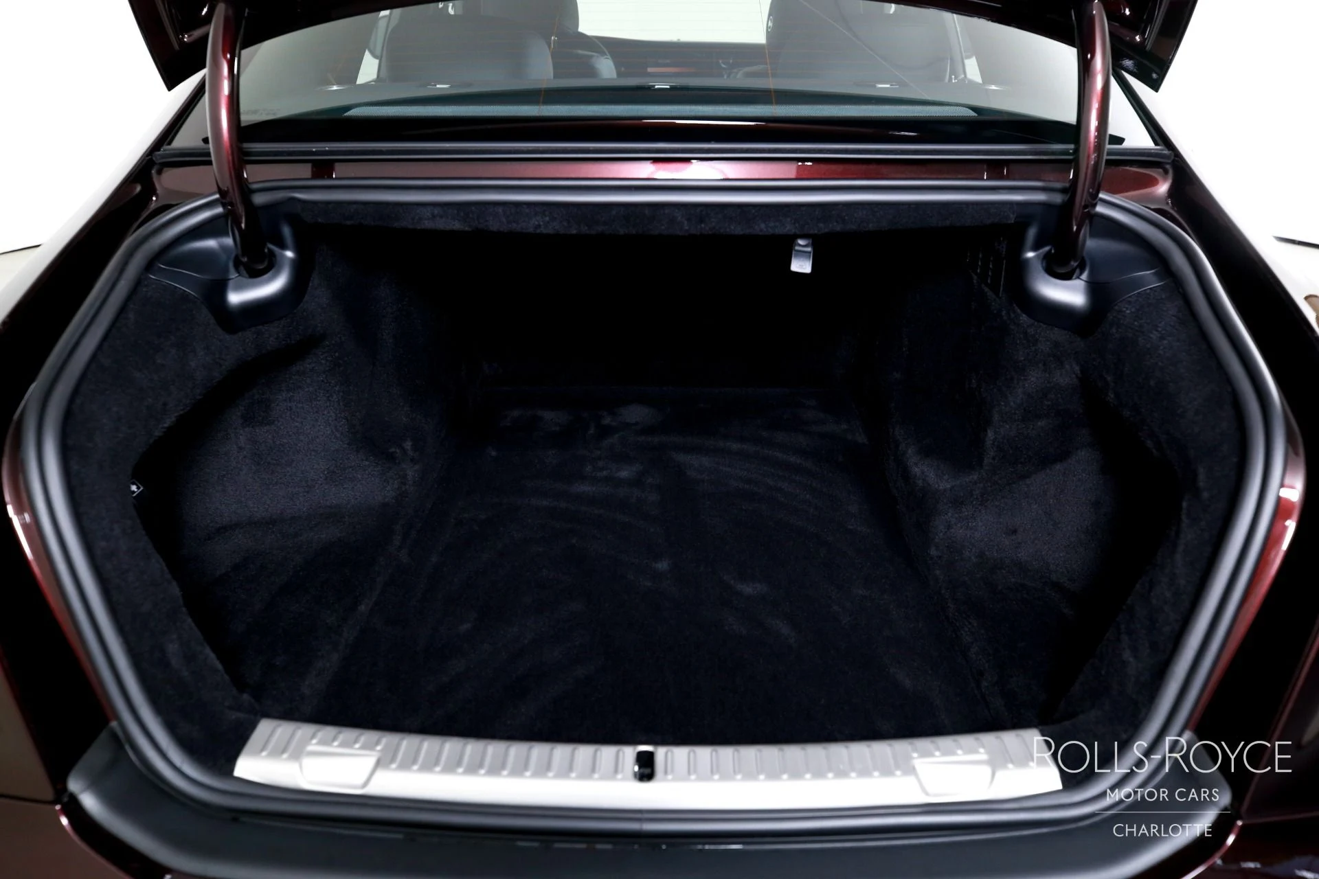 mph022_3851503152_Used_2026_Rolls_Royce_Ghost_1782835692_6e854b0fb3