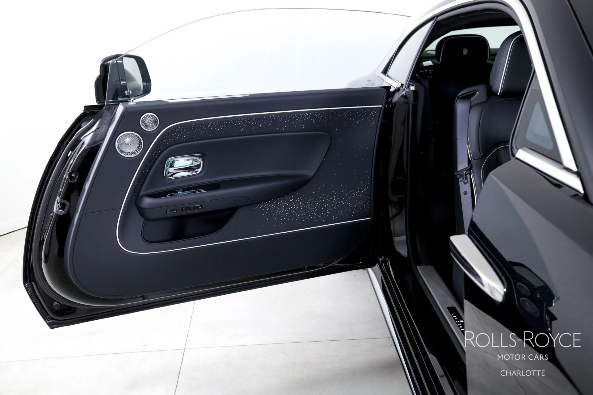 mph022_3862879321_Used_2024_Rolls_Royce_Spectre_1745445459_3688788b08