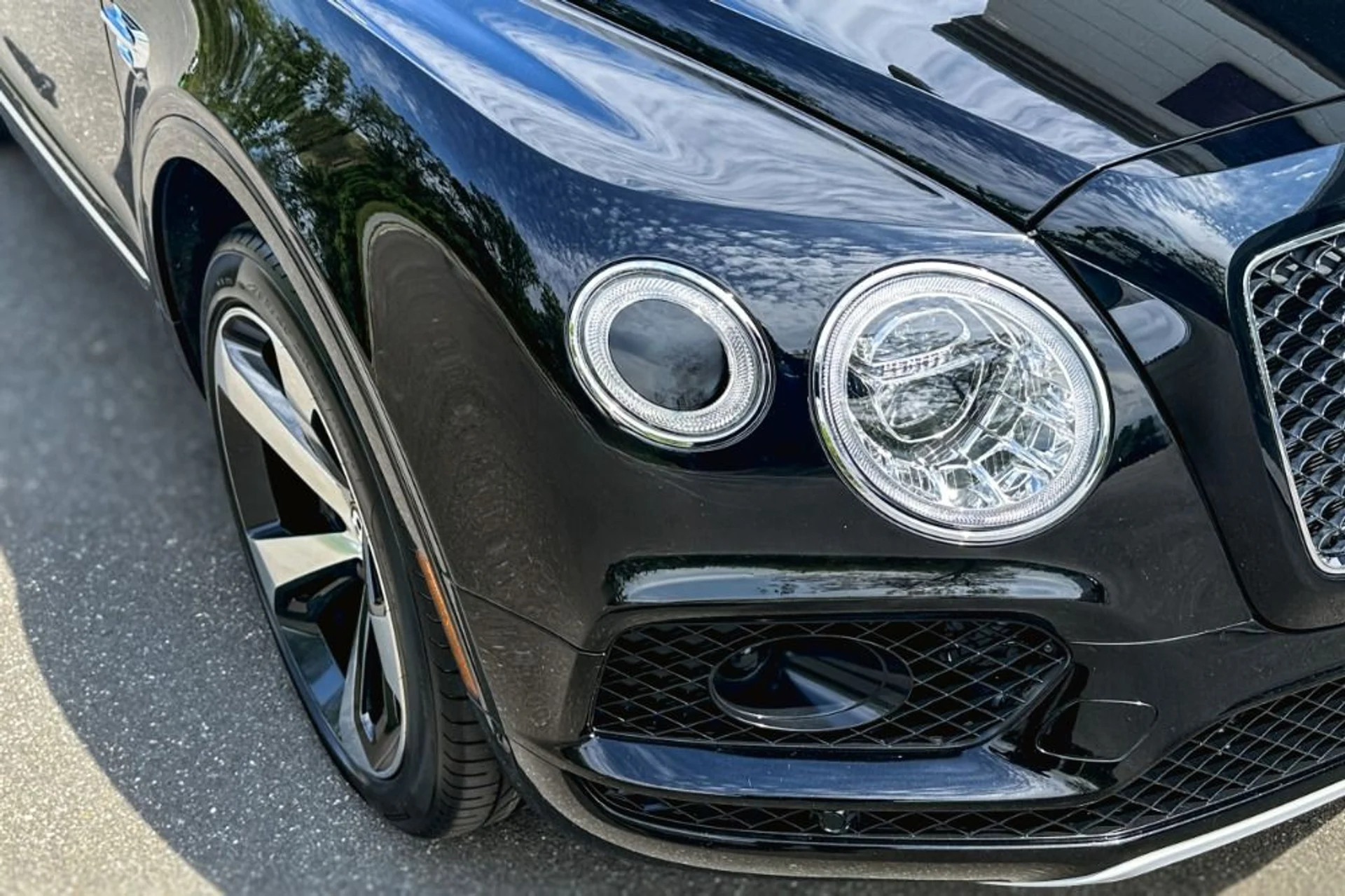 mph022_3871834025_Used_2019_Bentley_Bentayga_V8_1778775400_9e4905e251