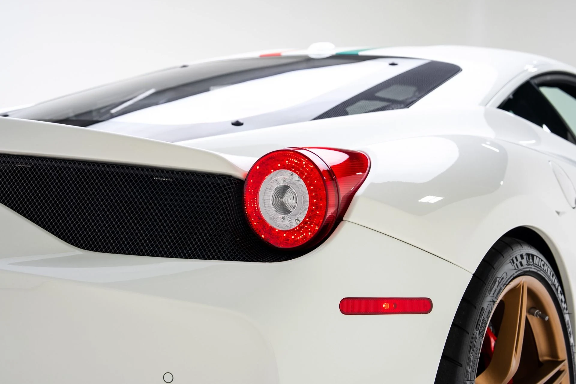 mph022_3881934325_Used_2015_Ferrari_458_Speciale_1770668463_5c972e82dd