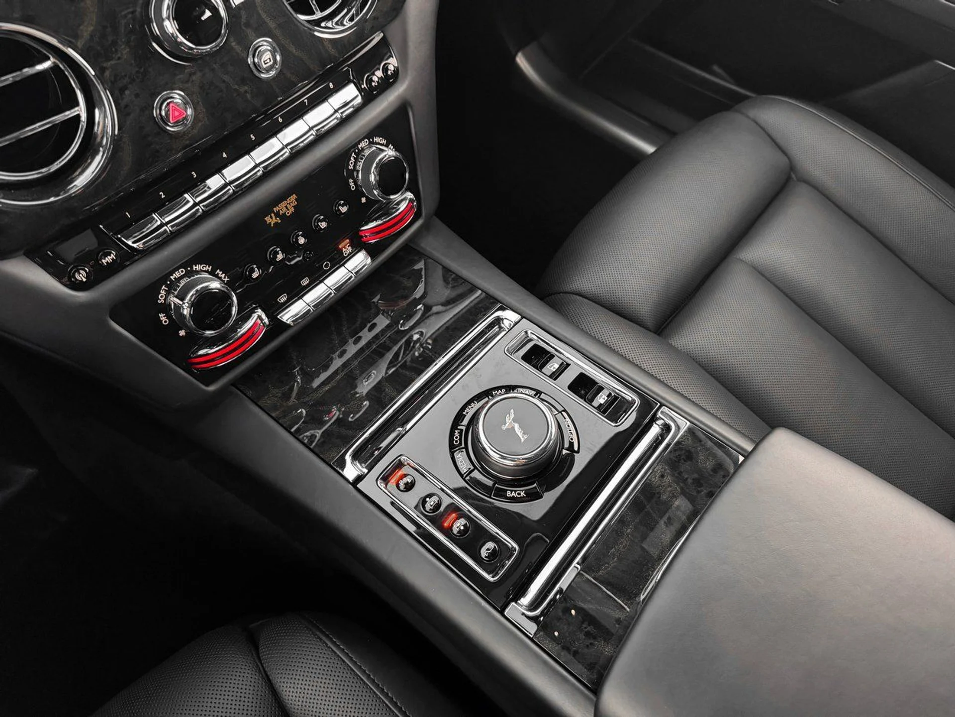 mph022_3890701712_2ebae712cb68dfe0fd859ec2f2f22047x_6d3e1c6c31