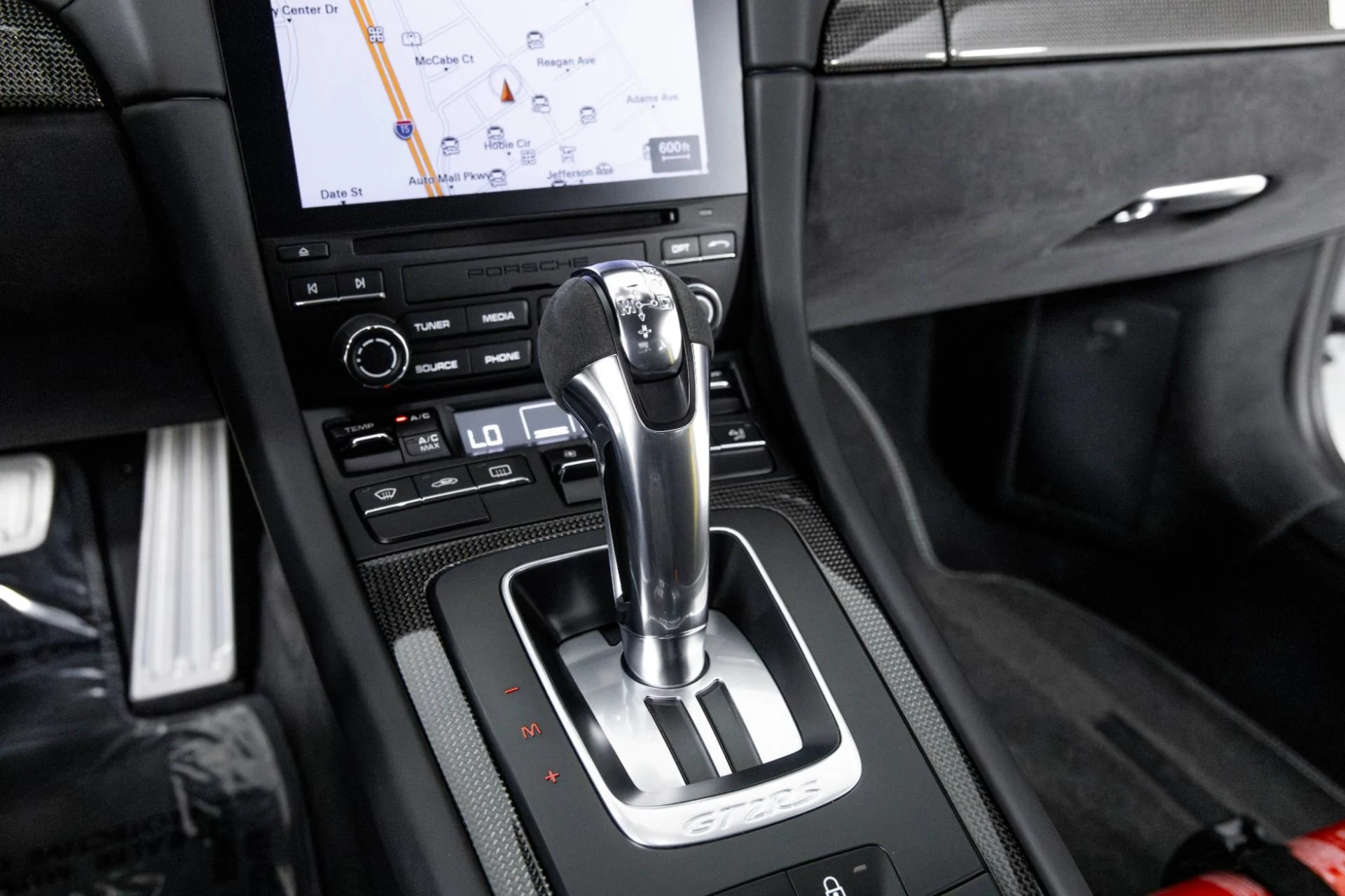 mph022_3892740641_Used_2018_Porsche_911_GT_2_RS_1762386667_1936b1bc92