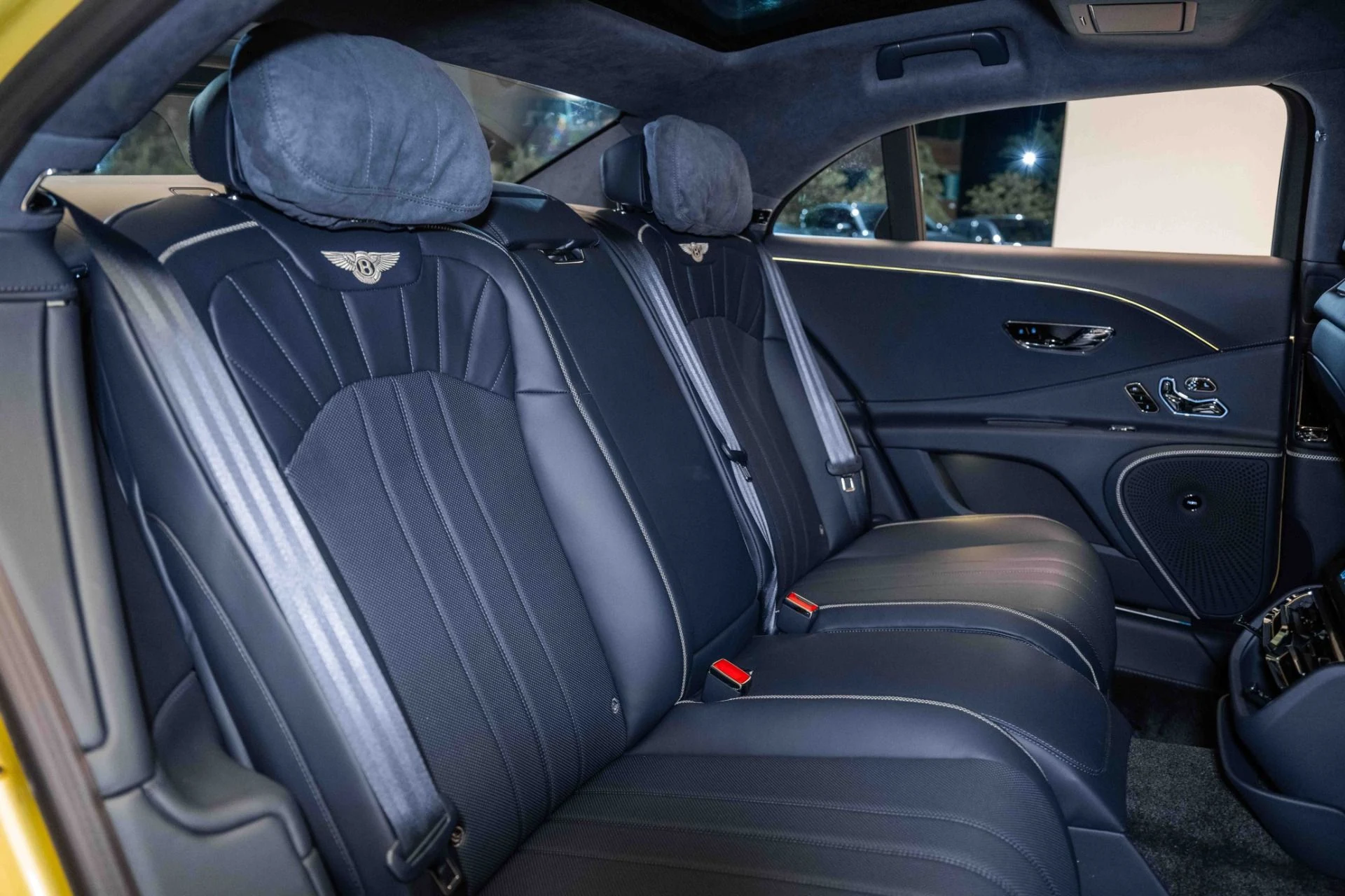 mph022_389382961_Used_2024_Bentley_Flying_Spur_Edition_8_1721508195_b583a03050