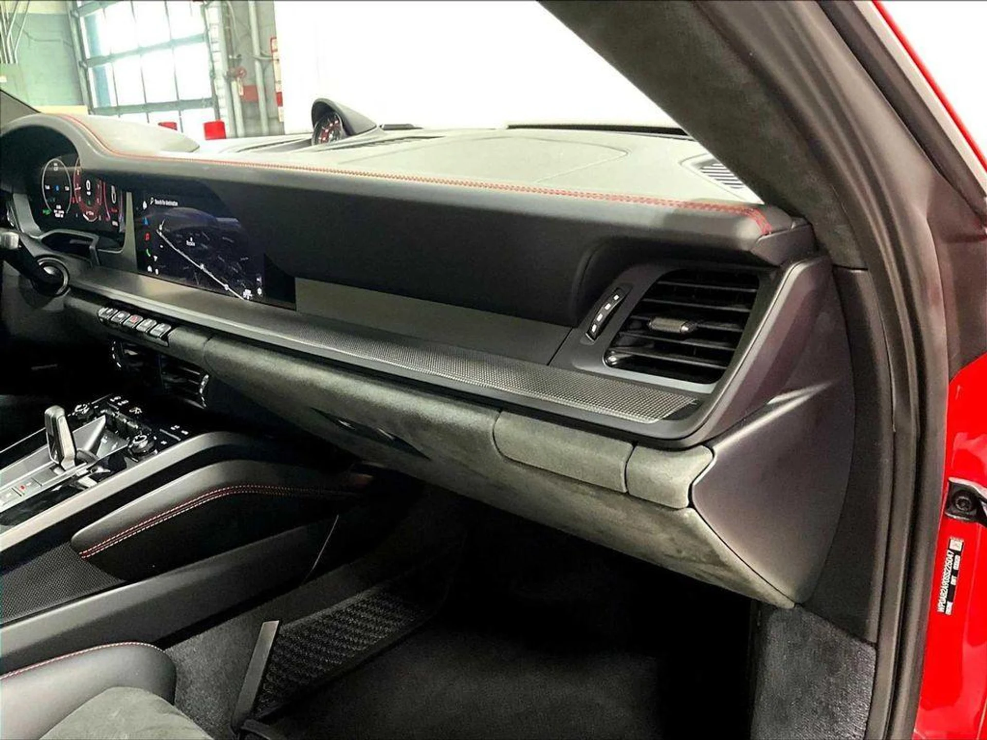 mph022_390148664_NKJZC_Nc4z5_Ge_Rue_F_5b_XBA_3_W_Au8_660b345e68