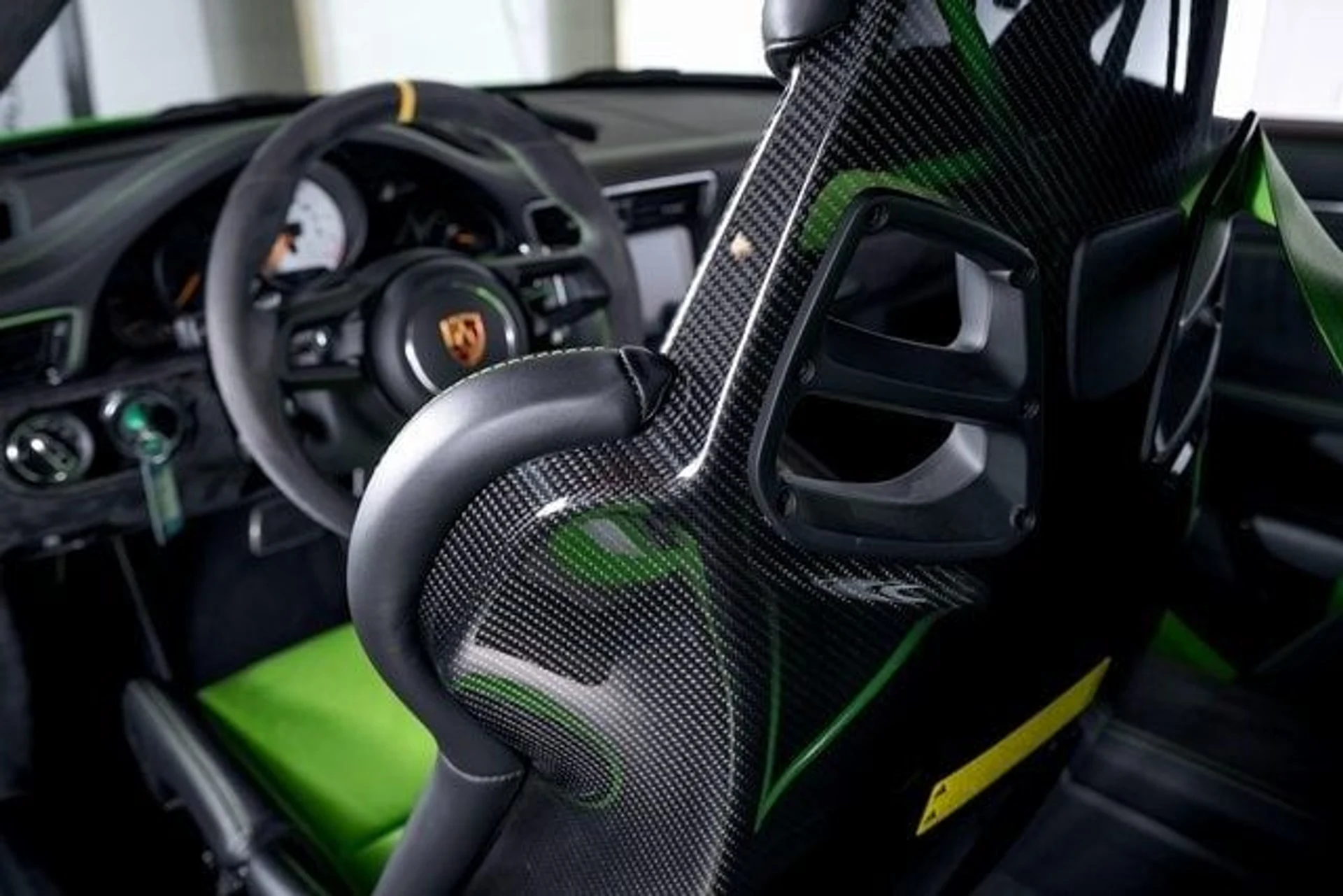 mph022_390562866_396a16d3083abdb6409bd05b850d43dbx_ffbaaec53a