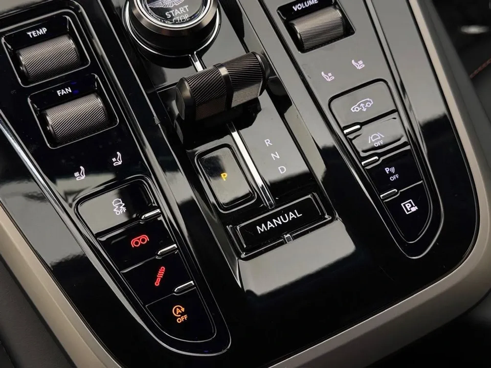 mph022_391376521_ndwg0kptpzlj3o2hpb9lbiiwmb9k_ccf423f654