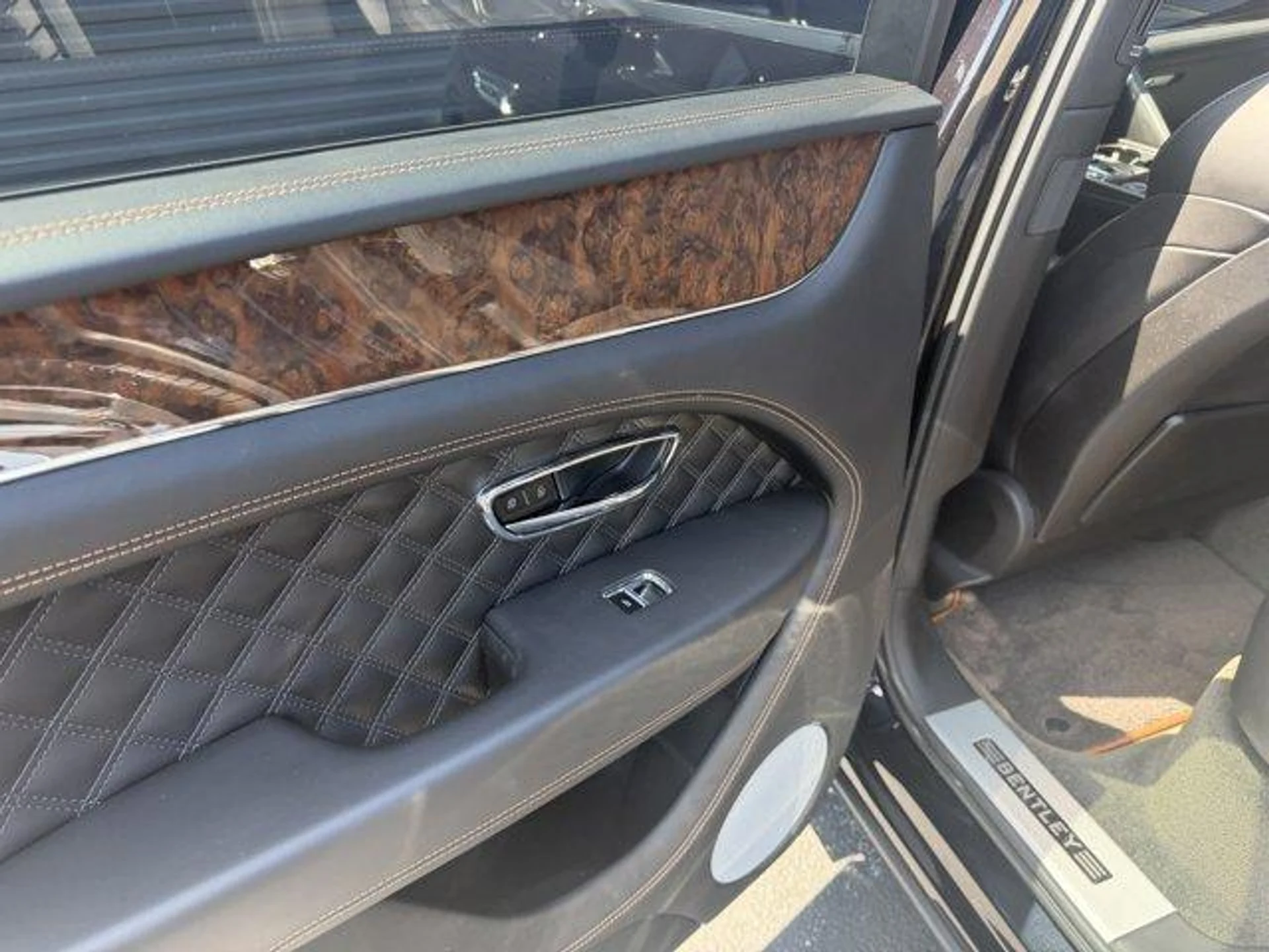 mph022_391772130_v_Qb5_N_Ft9_Z_Ra_YJNCOYT_Wf_IA_Ivg_E_43b82ec890