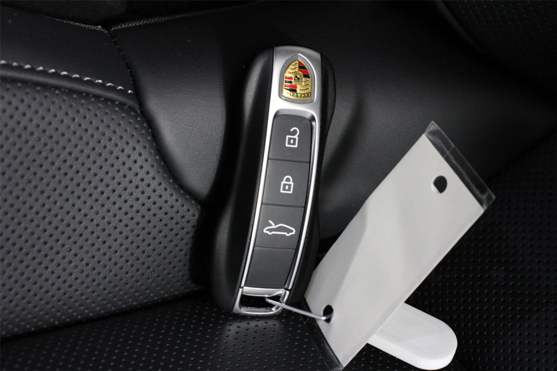 mph022_3919999672_a3cf2e16e4db1a24b50685f3c749df00_a931a56414