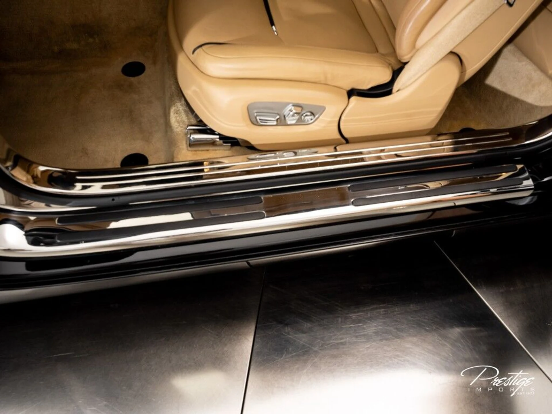 mph022_3927788645_5e16f41bc3e185e362d29d4b003fd24b_11ede80dca