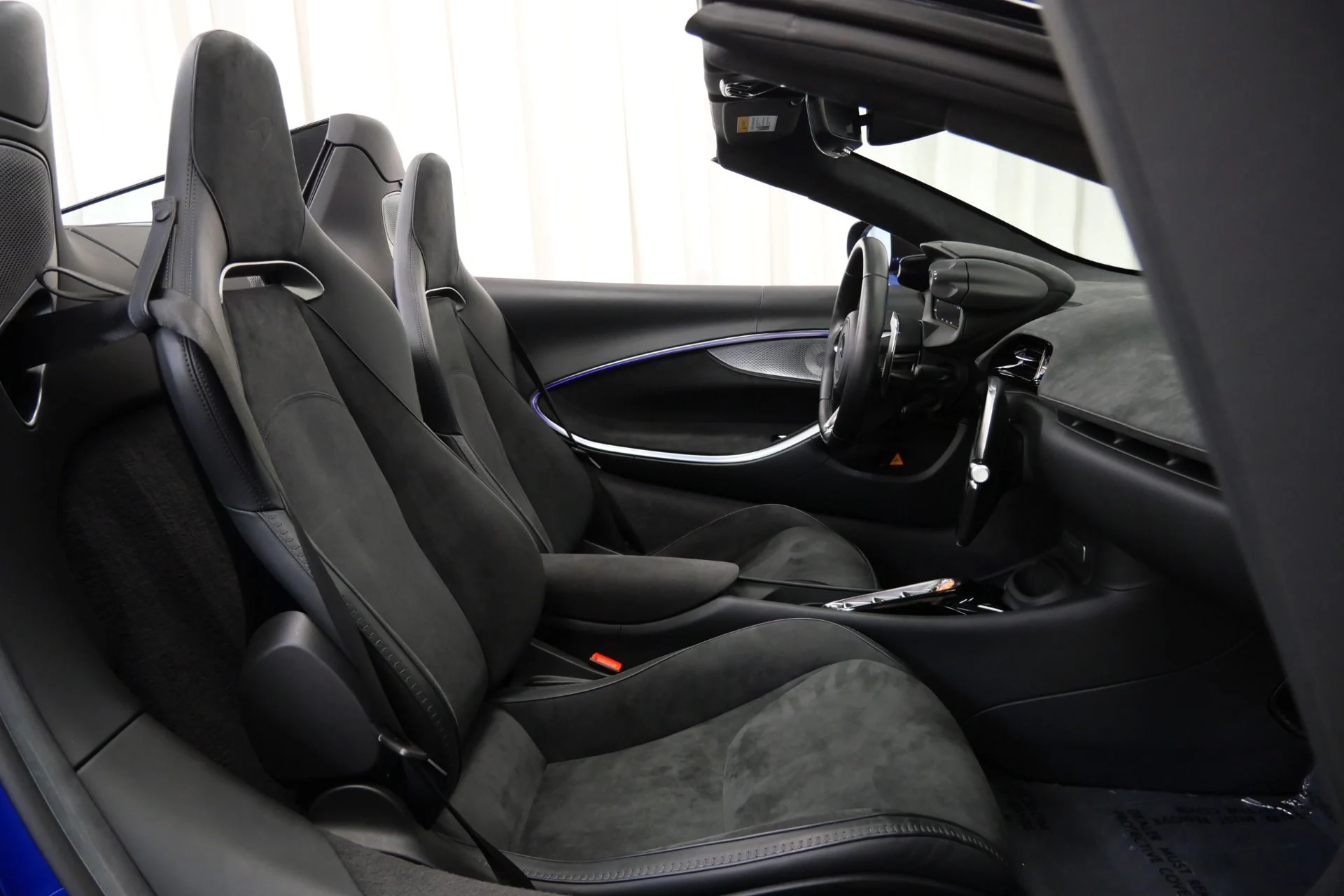 mph022_3928989178_Used_2025_Mc_Laren_Artura_Spider_Low_Miles_Exterior_Carbon_Fiber_Upgrade_Pack_Sports_Exhaust_1756157132_fbe86203c7