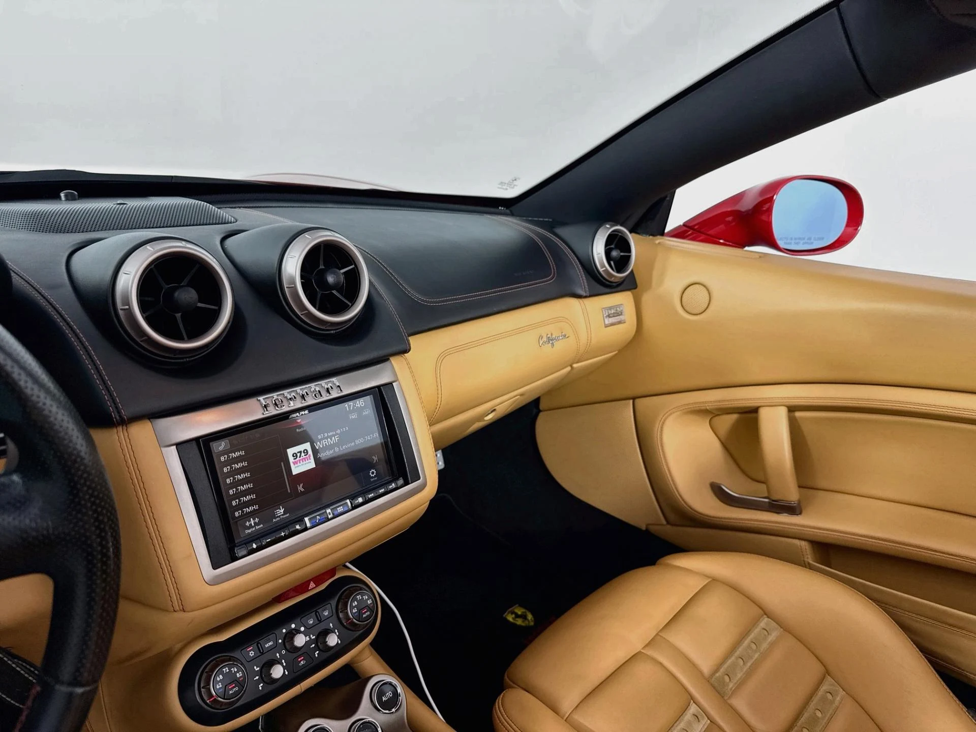 mph022_3937138624_Used_2010_Ferrari_California_1790360476_1caea17f91