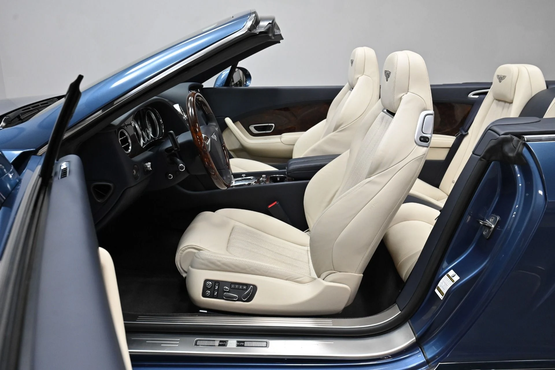 mph022_3937485986_Used_2014_Bentley_Continental_GTC_1751561855_484831b48a