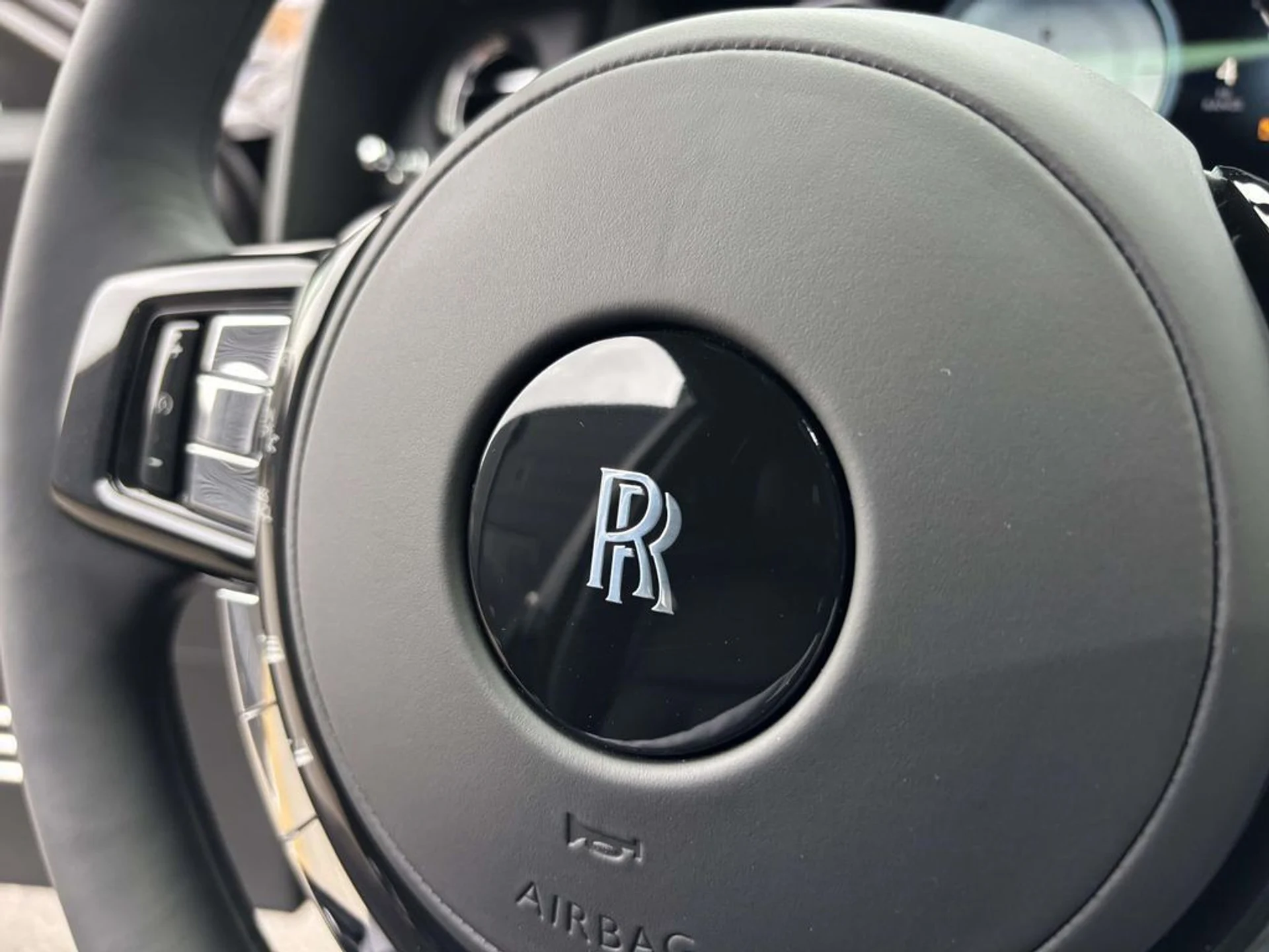 mph022_3945240200_81e72b41a4f91e2257fbb00dc32ccdc5x_16a4dd9e65