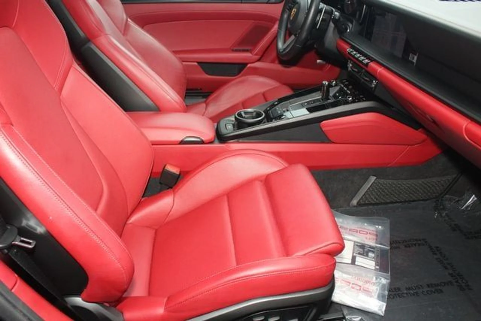 mph022_394623562_5f1ce3af65cbdb4f23b5c251d1f67fa8x_9c4bcae0d5