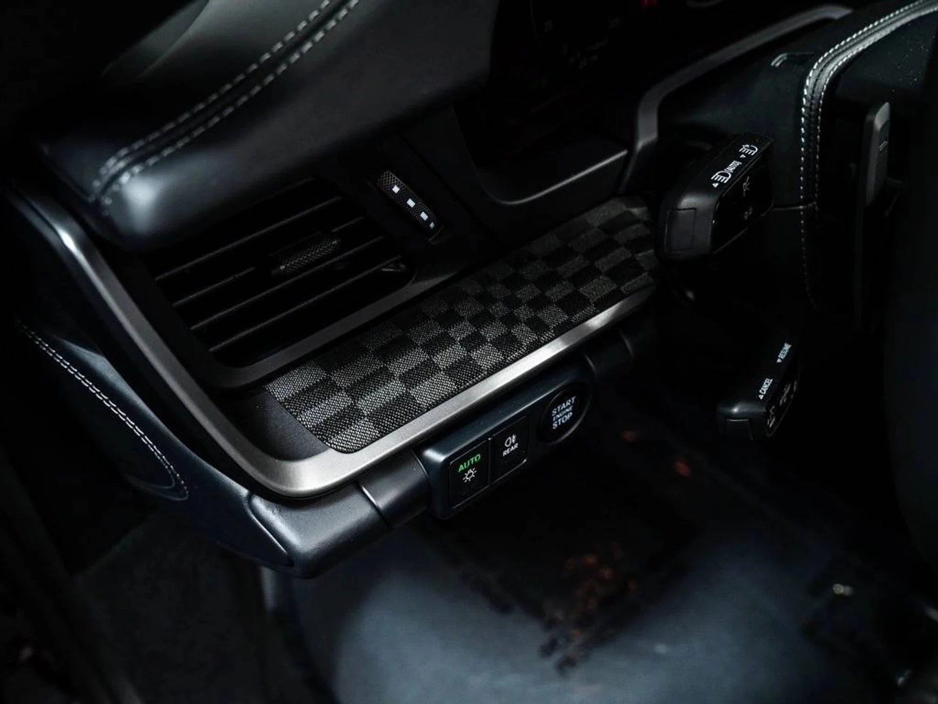 mph022_3950840213_811547b92a92a70caa99f7a15e38d97c_a69ba93319