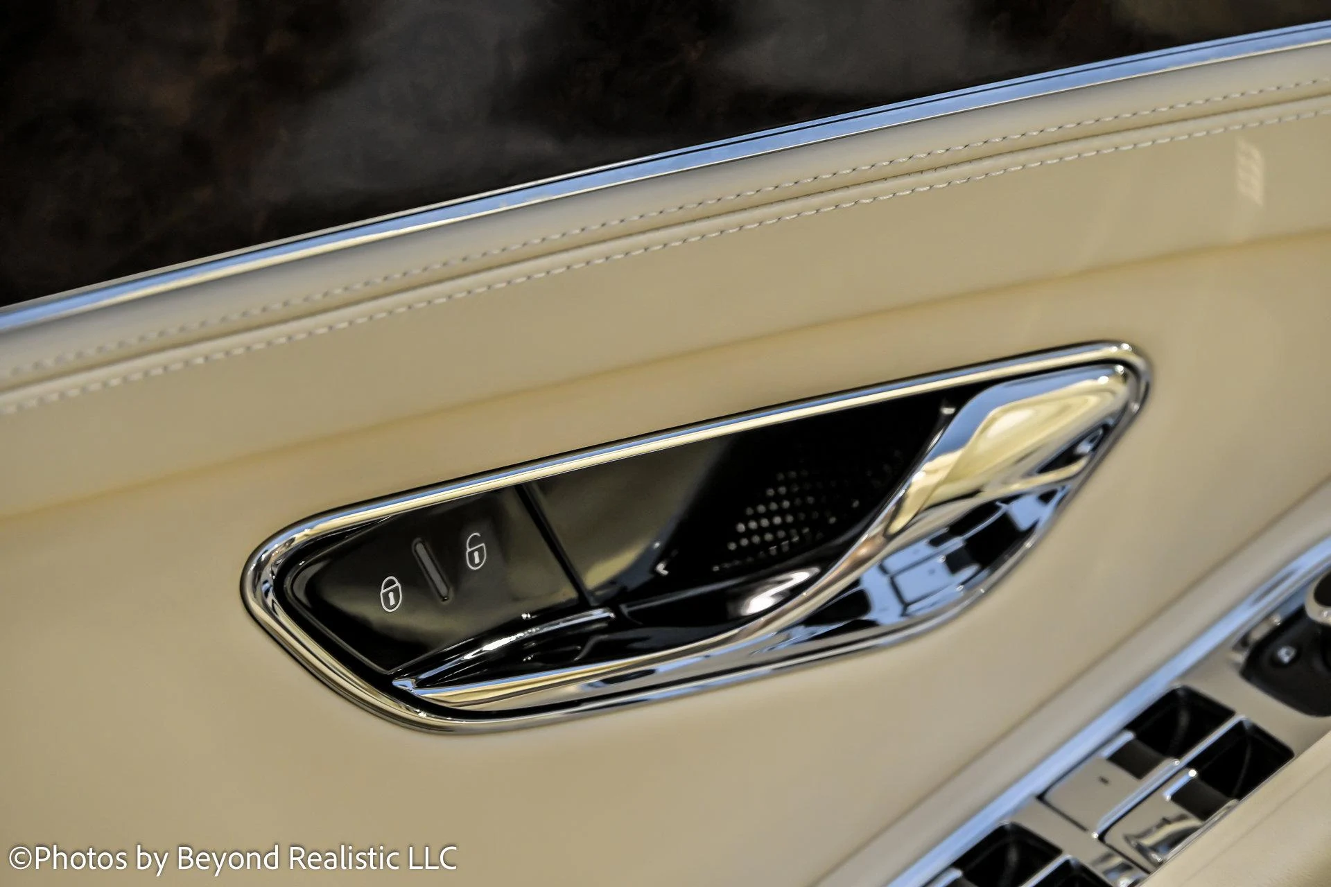 mph022_3954670218_Used_2020_Bentley_Continental_GT_V8_Convertible_1762592981_8a6e52a498