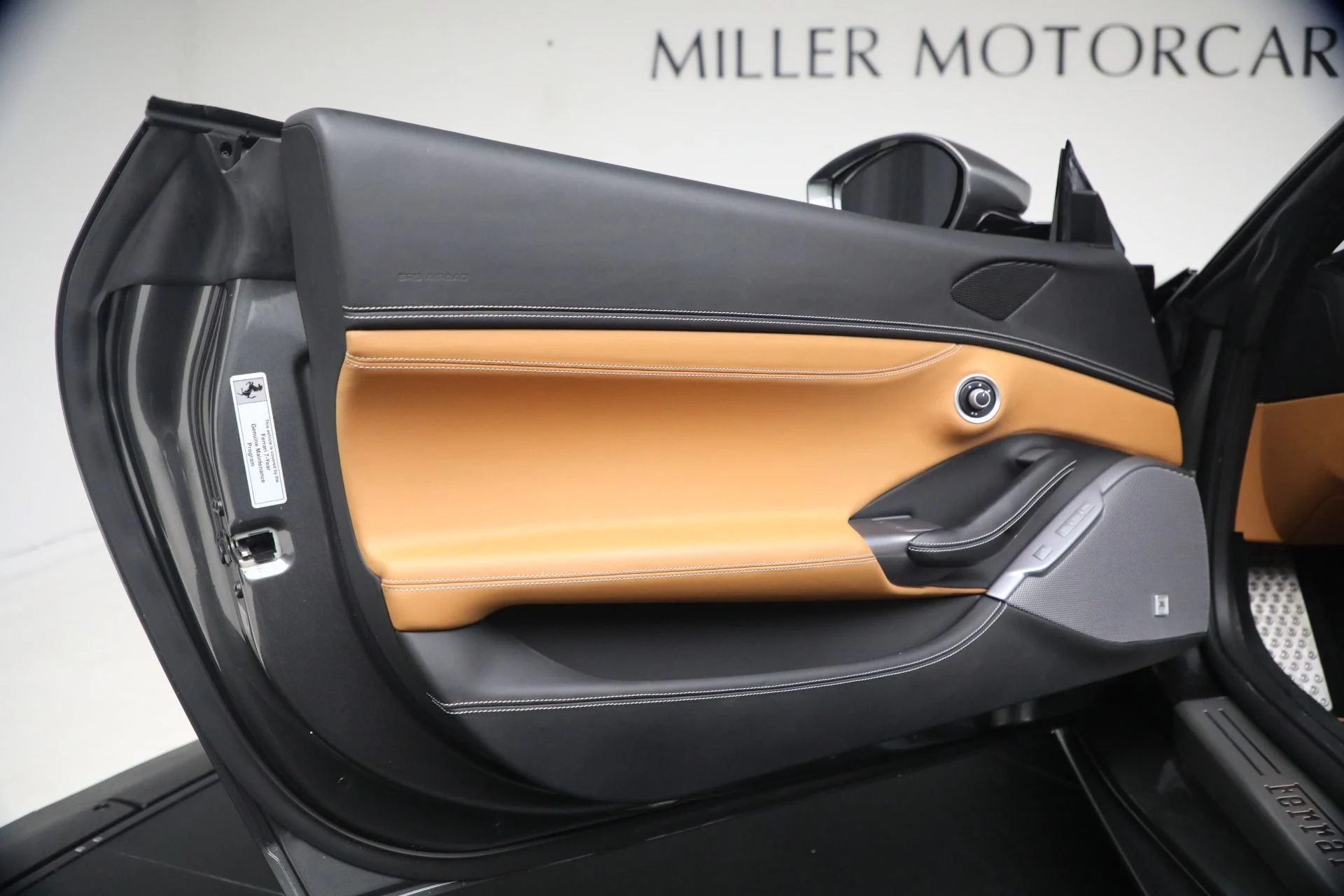 mph022_3954691470_Used_2019_Ferrari_Portofino_1791044080_ae5e2a4528