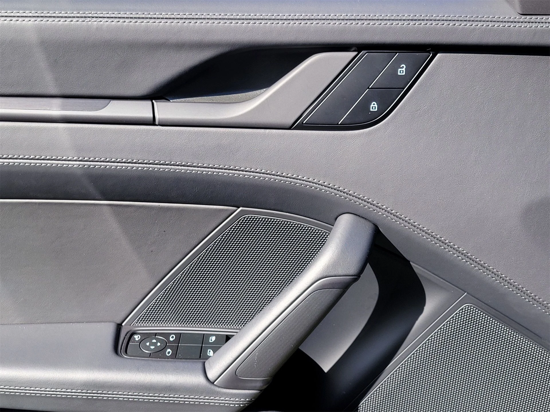 mph022_3963858921_17bec7eff45a8bac2d7448ed396a3578_5b1de10b98