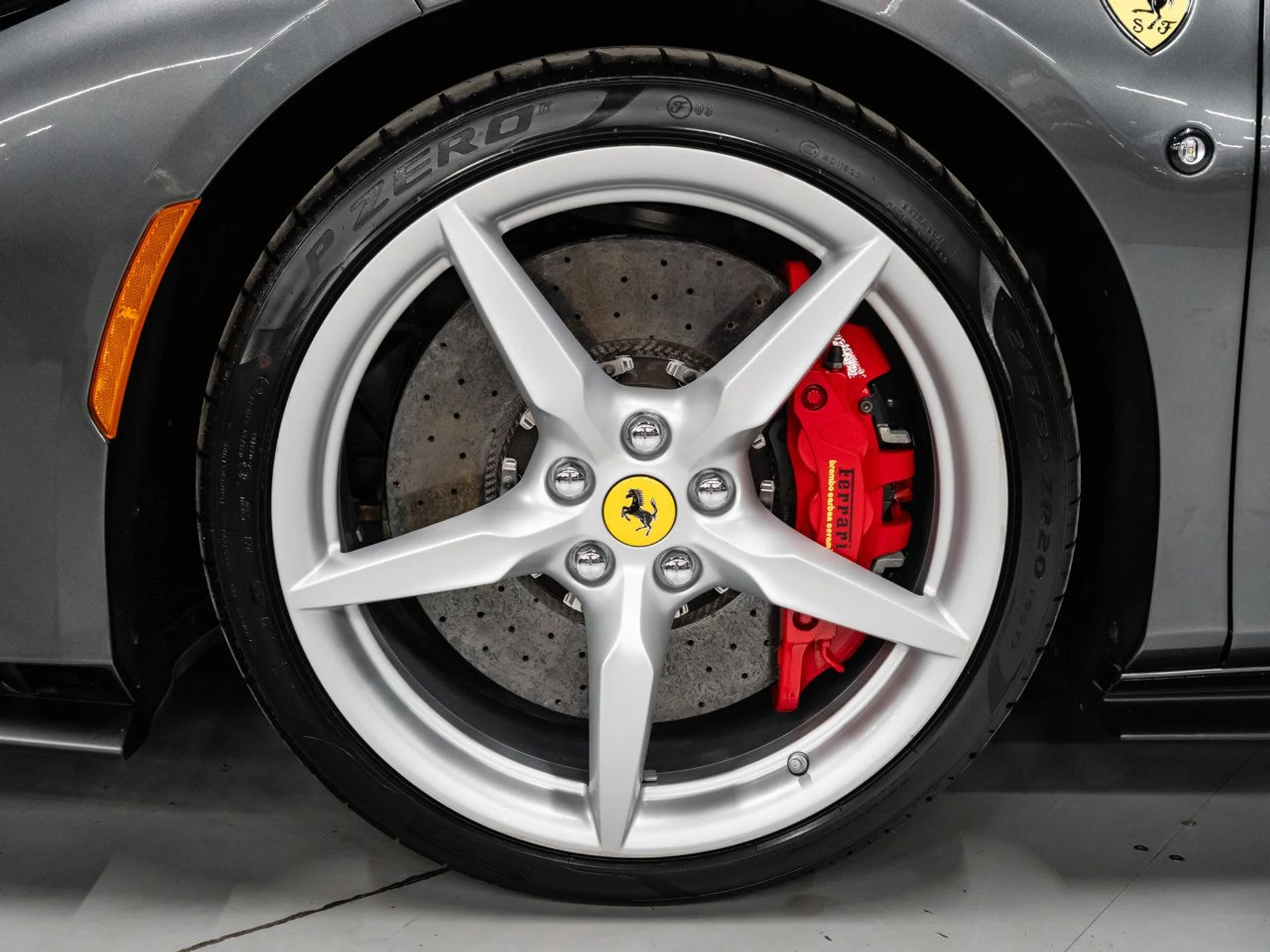 mph022_3969713357_ferrari_f8_spider_2021_aebd033c2f