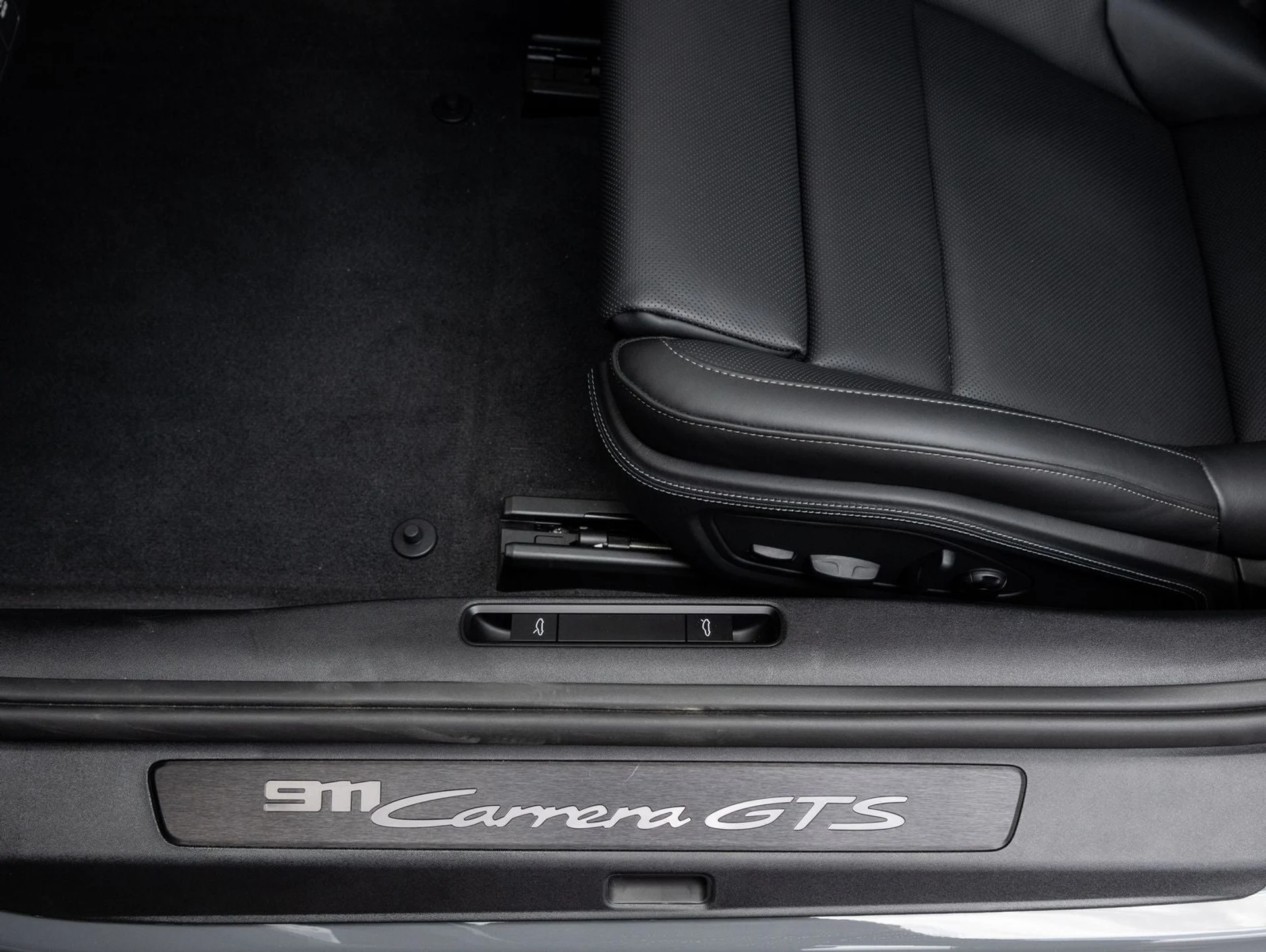 mph022_3973706424_23_9e5a4e9767