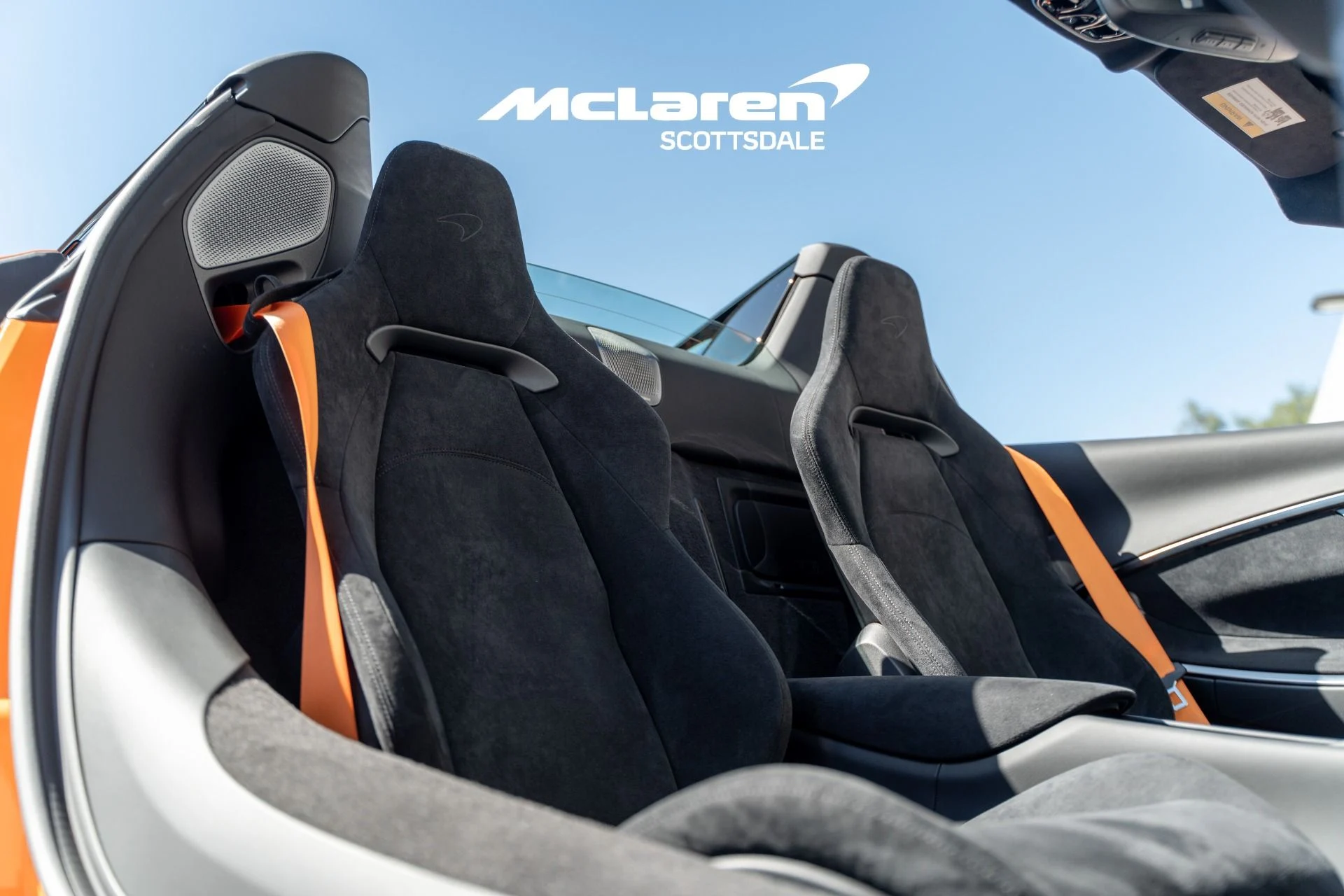 mph022_3976805599_Used_2026_MCLAREN_ARTURA_1760765470_25427d6668