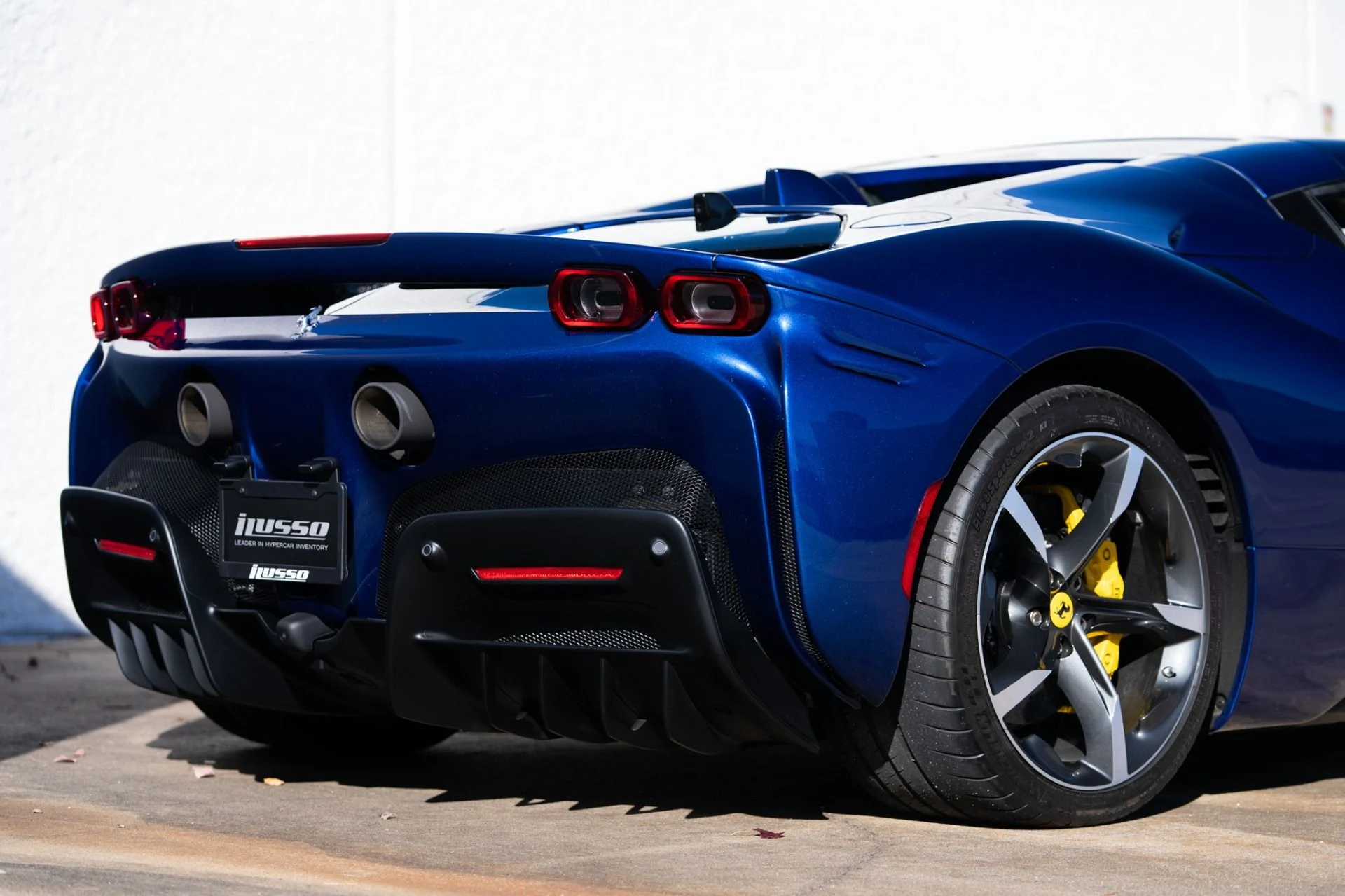 mph022_3977249190_Used_2025_Ferrari_SF_90_Spider_1768411390_6aebb36b5e