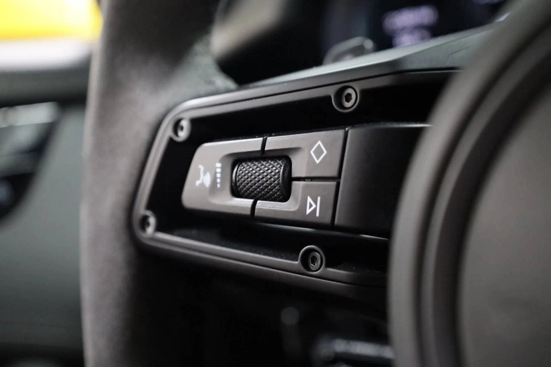 mph022_3977510231_a92d0e0da112361472be38ec42bb0027_284c13a4bd