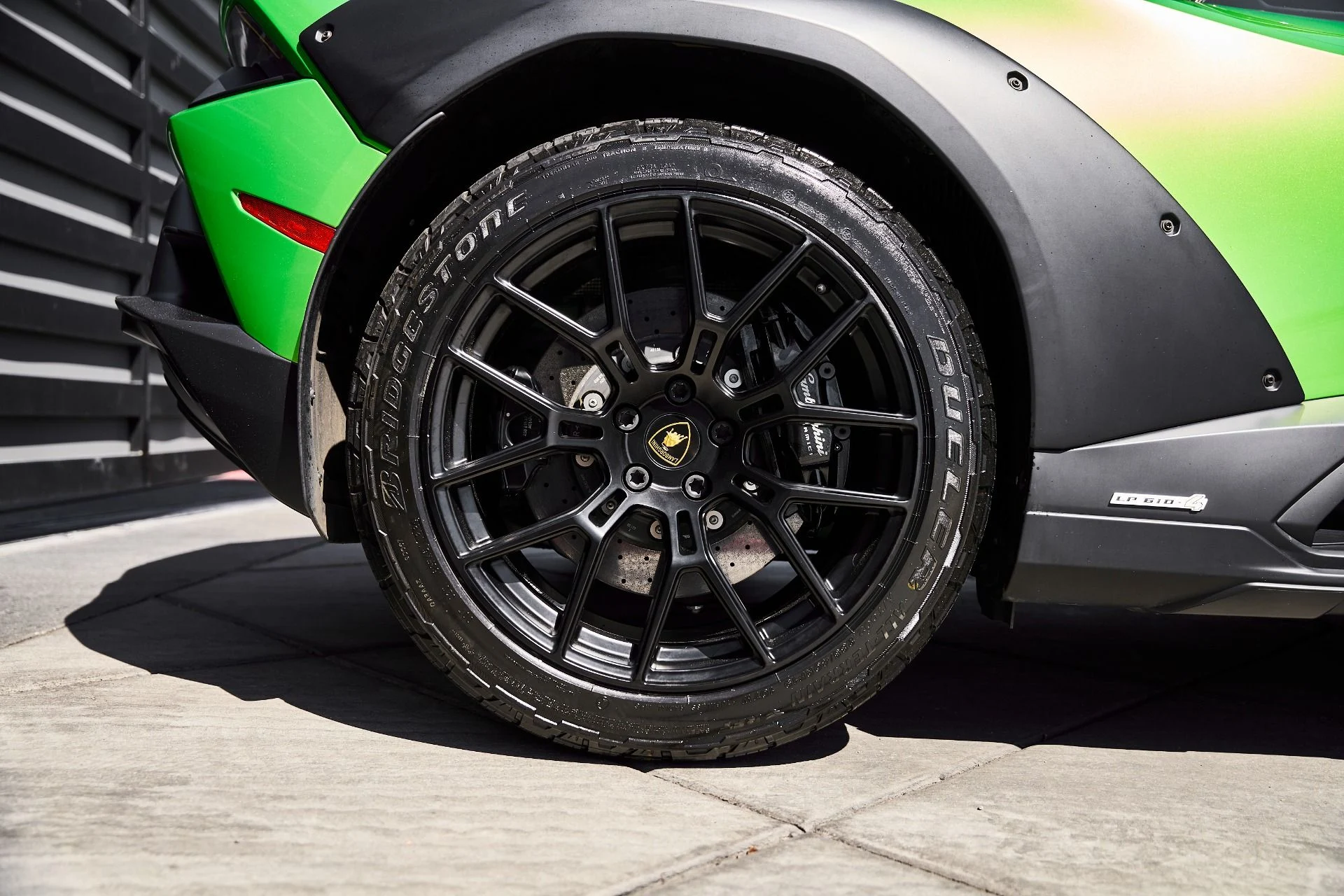 mph022_3978061040_Used_2024_Lamborghini_Huracan_Sterrato_Base_1774300079_ebaddfc75f