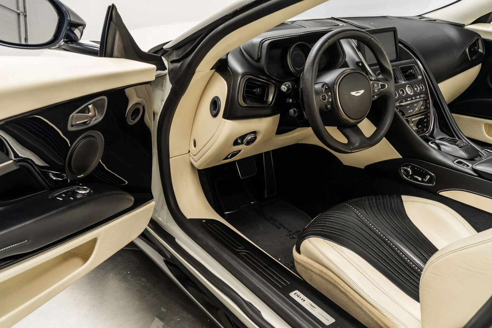 mph022_3981413795_Used_2019_Aston_Martin_DB_11_Volante_1760477407_cb66e215ef