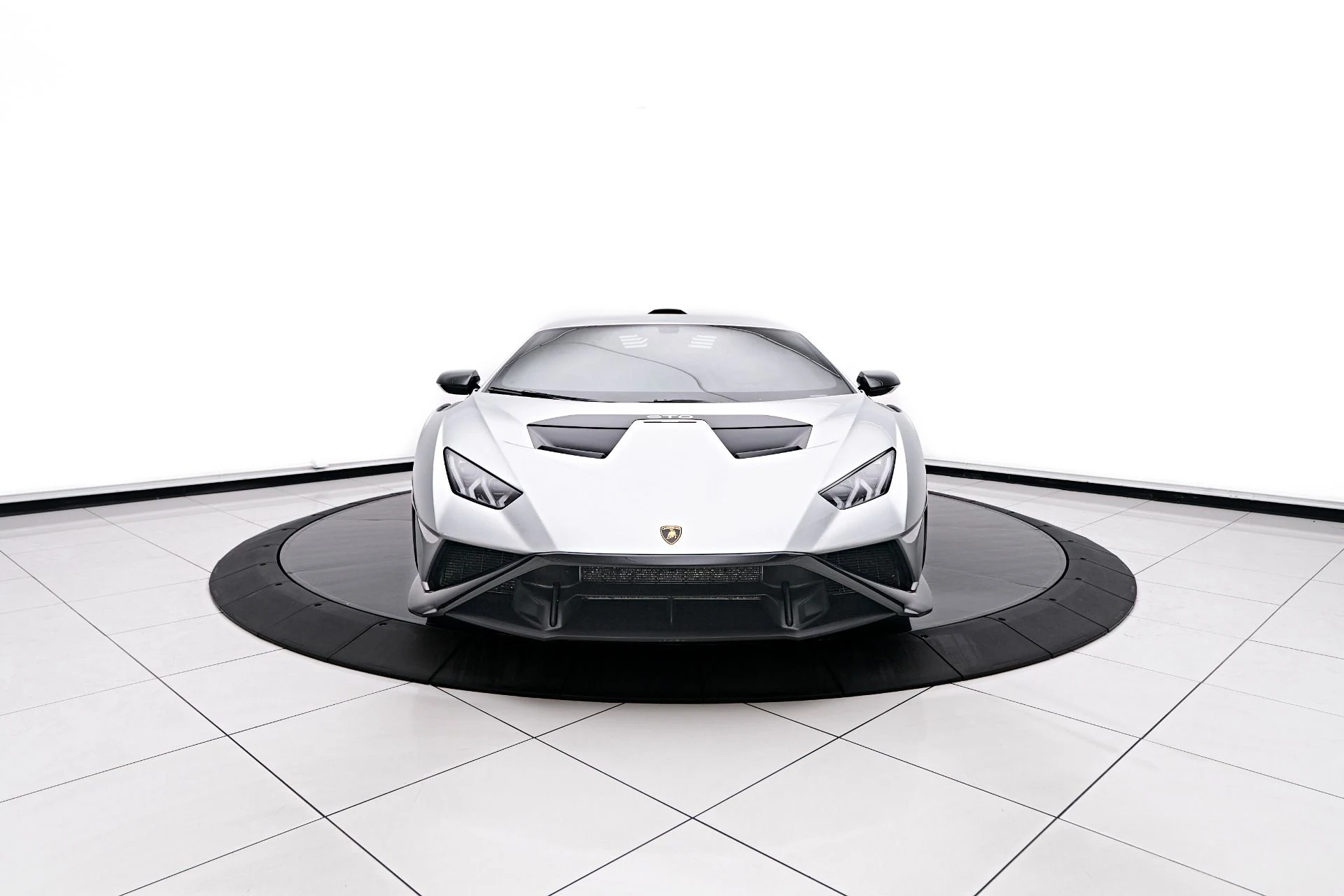 mph022_3986220210_Used_2023_Lamborghini_Huracan_STO_Base_1754673404_4841b978e5