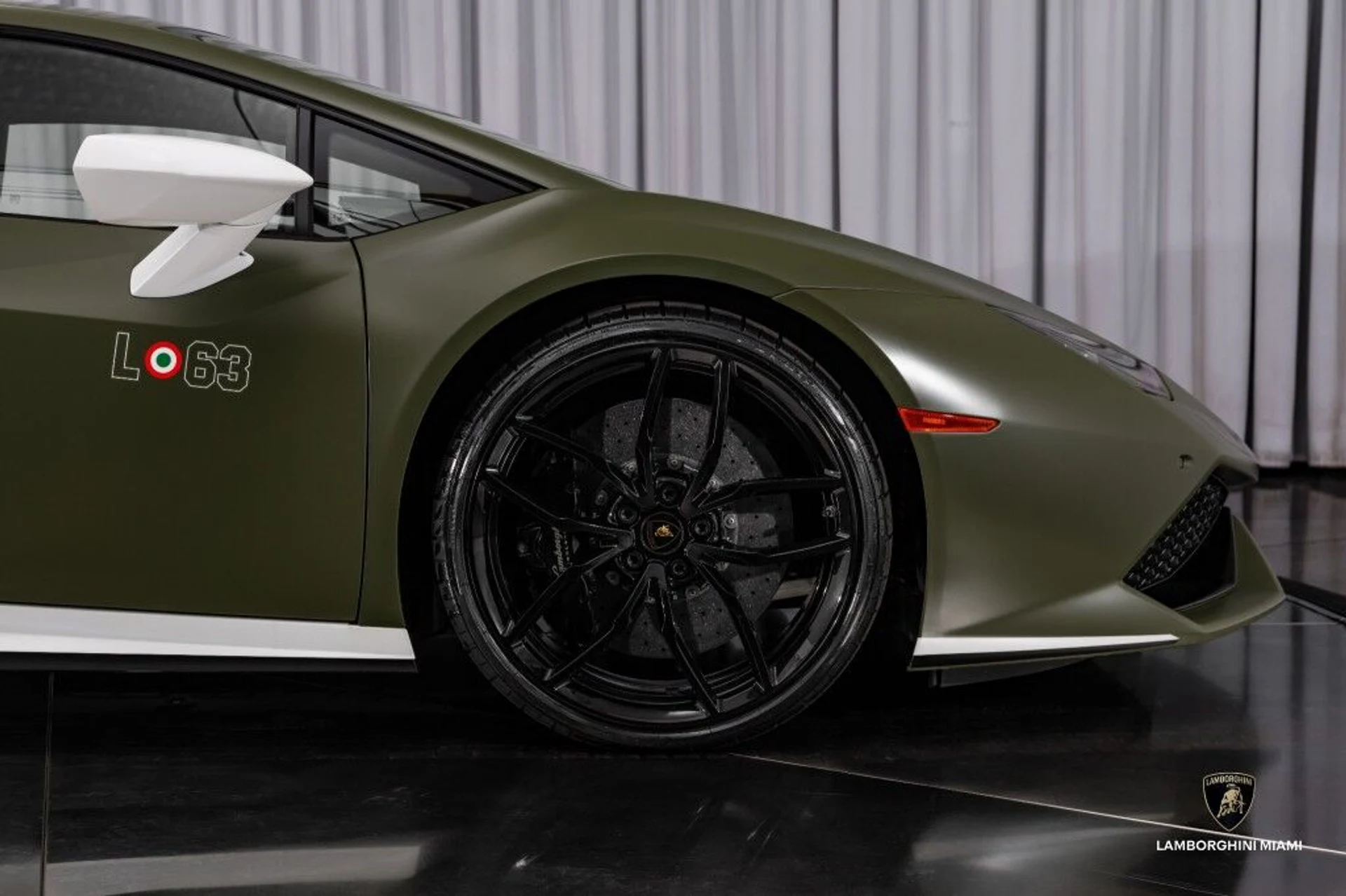 mph022_3987081800_4ad48cb499ac459bbf475620b836e0b3_51c8f49efa