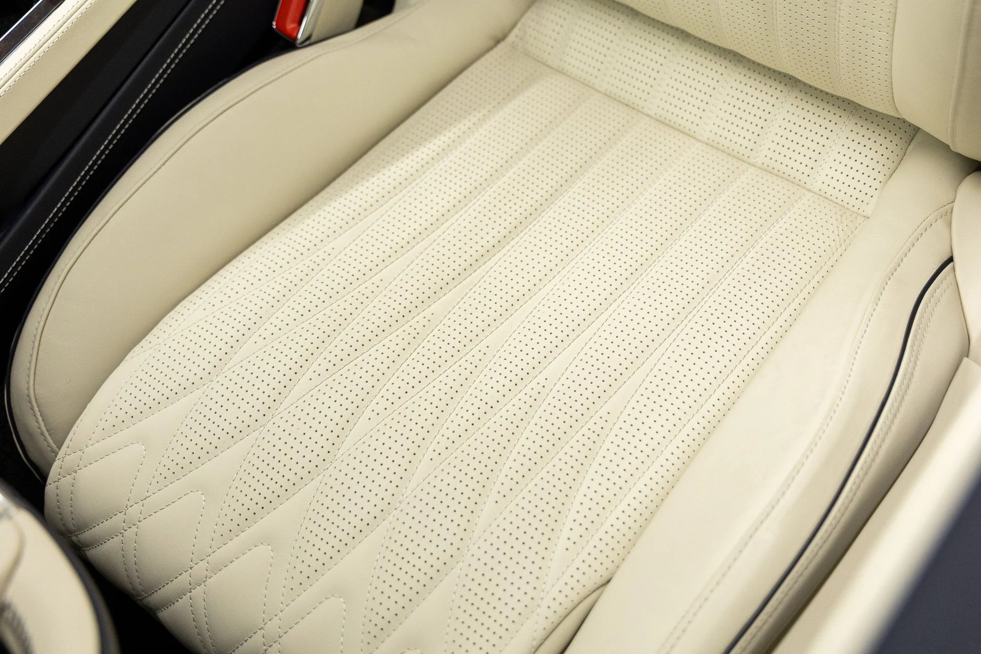 mph022_398970592_2123214b169e30642a21e831860b1928x_2b2c482580