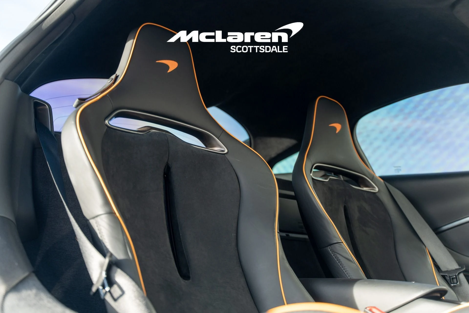 mph022_3994051610_Used_2023_MCLAREN_ARTURA_1766275219_d80b7419d6