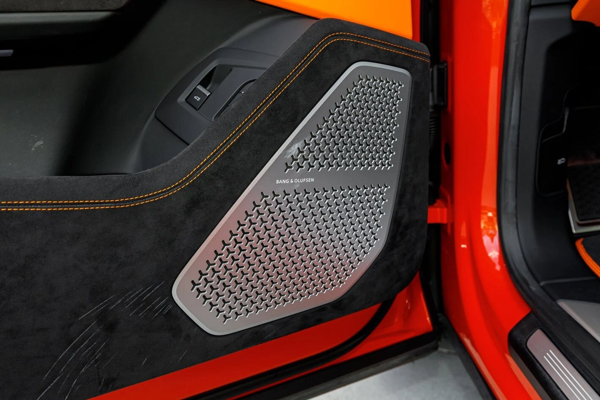 mph022_4004813921_14de12a65c27f6dc20fc9716543c8794x_12358af124