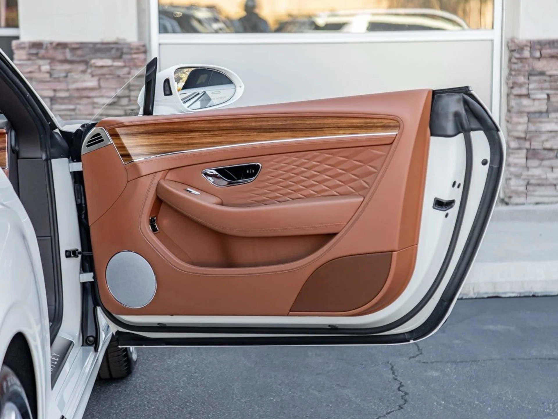 mph022_400905421_23_a0cb3bee3a