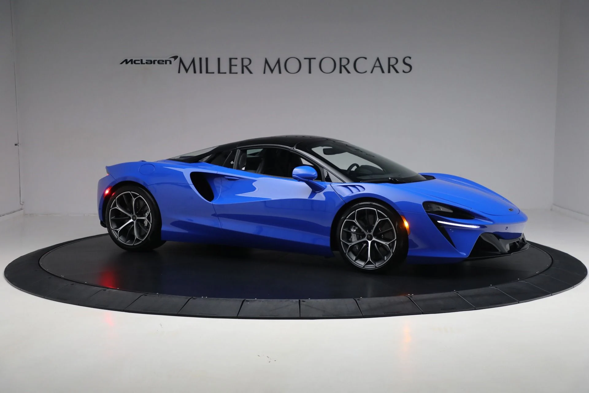 mph022_4014827280_New_2025_Mc_Laren_Artura_Spider_Performance_d206f240e6
