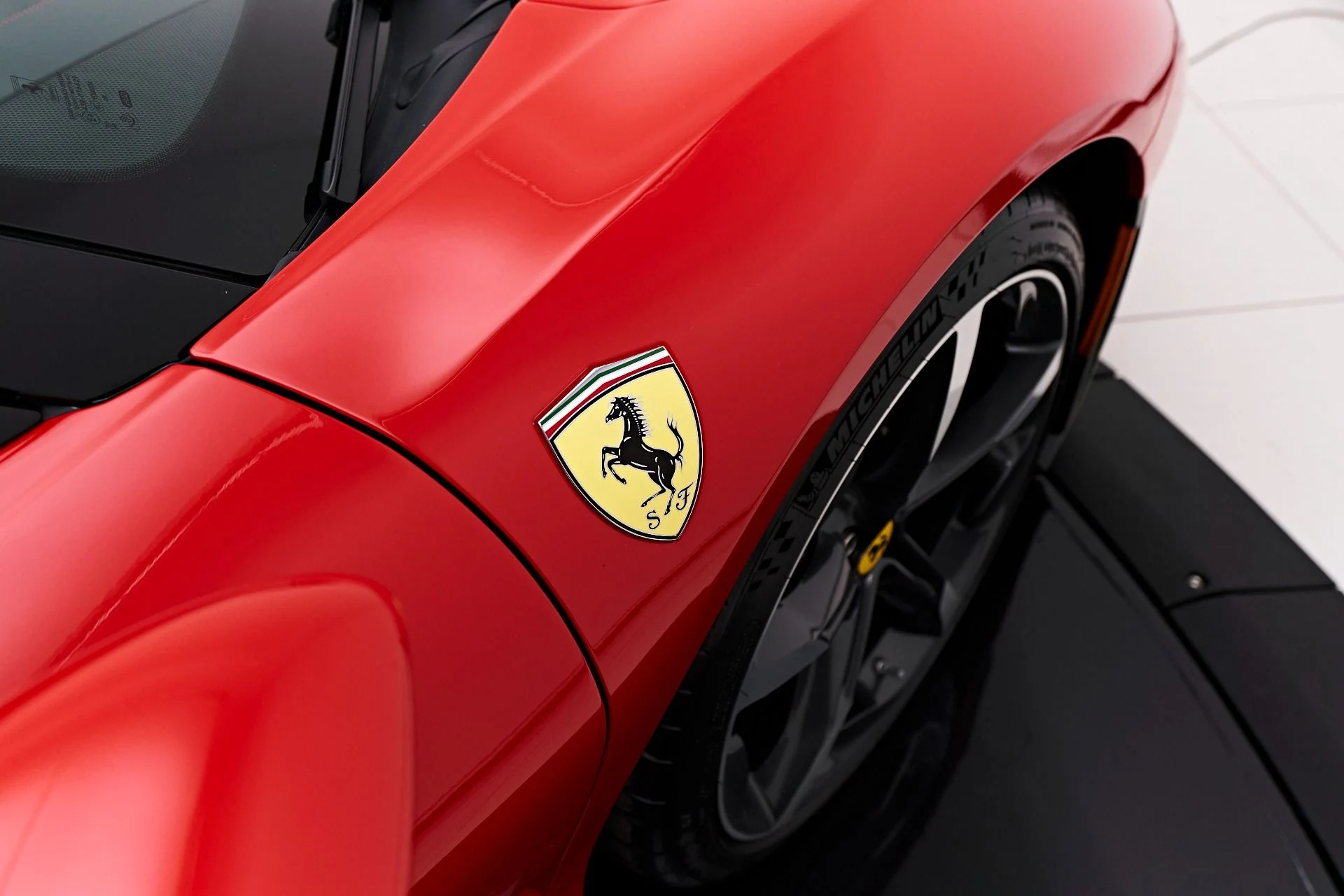 mph022_4018966979_Used_2021_Ferrari_SF_90_Stradale_Base_1690065586_4dd90dc0ac