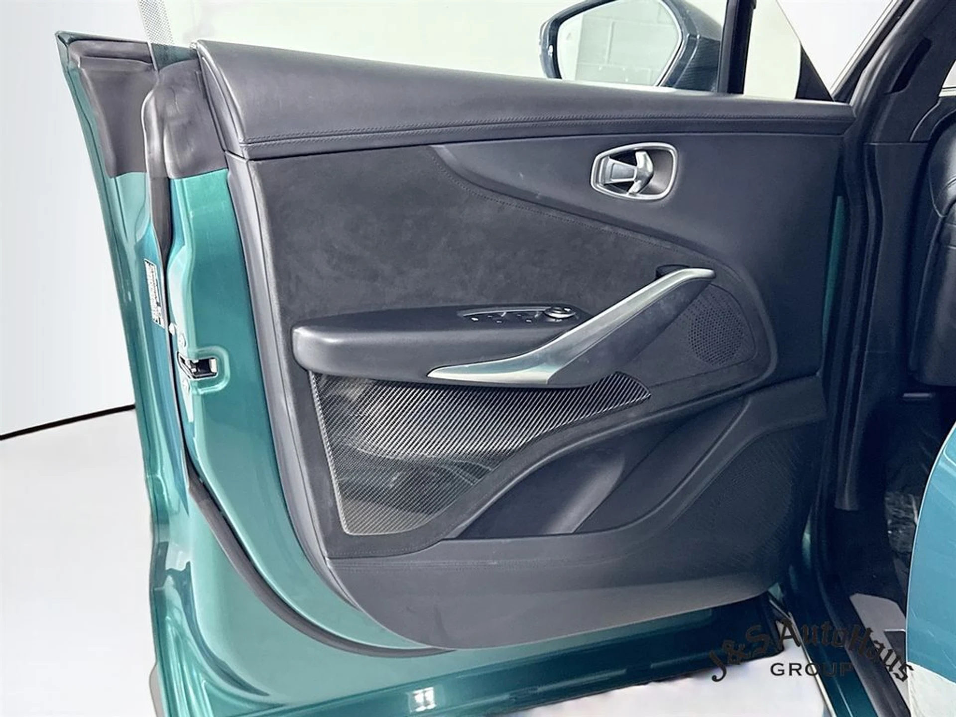 mph022_4019257152_npezjqsxx0zyeibjx5mw63p2vk5z_1f2730b5f7