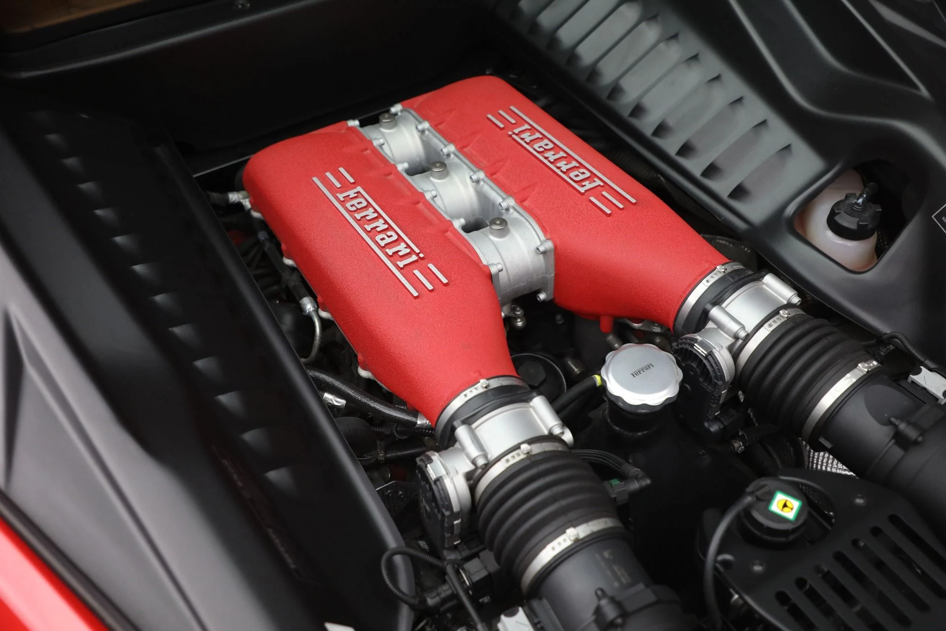 mph022_4029762141_Used_2015_Ferrari_458_Italia_1765054224_8118c26f50