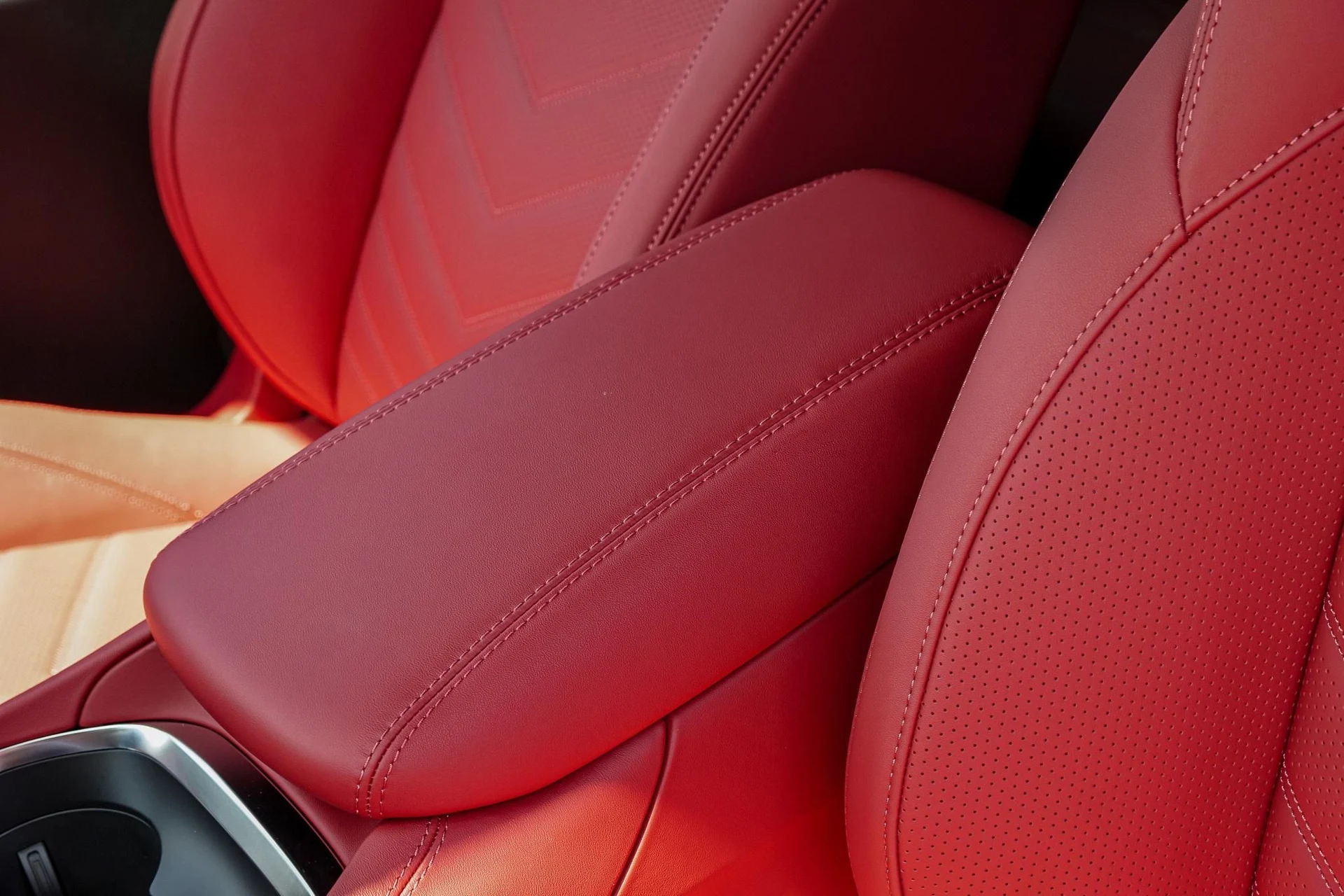 mph022_403112885_540086922_6a71731a1460638177b87593_88c3b79b3b