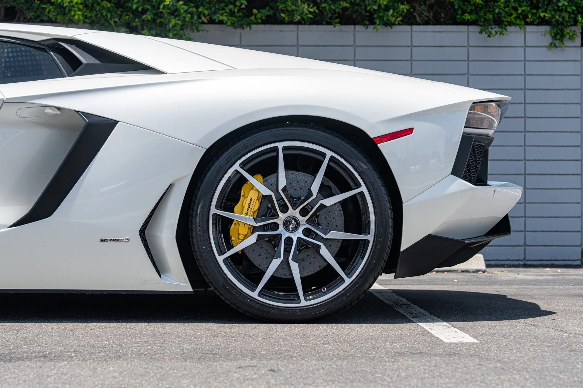mph022_4036719795_Used_2013_Lamborghini_Aventador_LP_700_4_1753157584_038742a4de