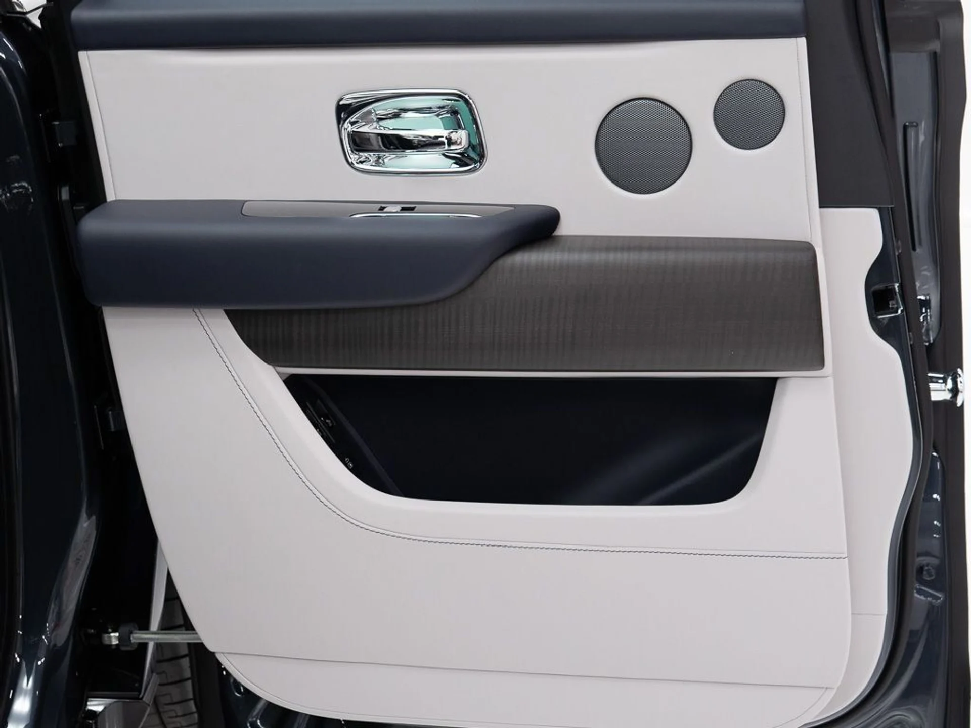 mph022_4038143970_0d79b73572881b8194f1f17db5f27b22_a8314d830a